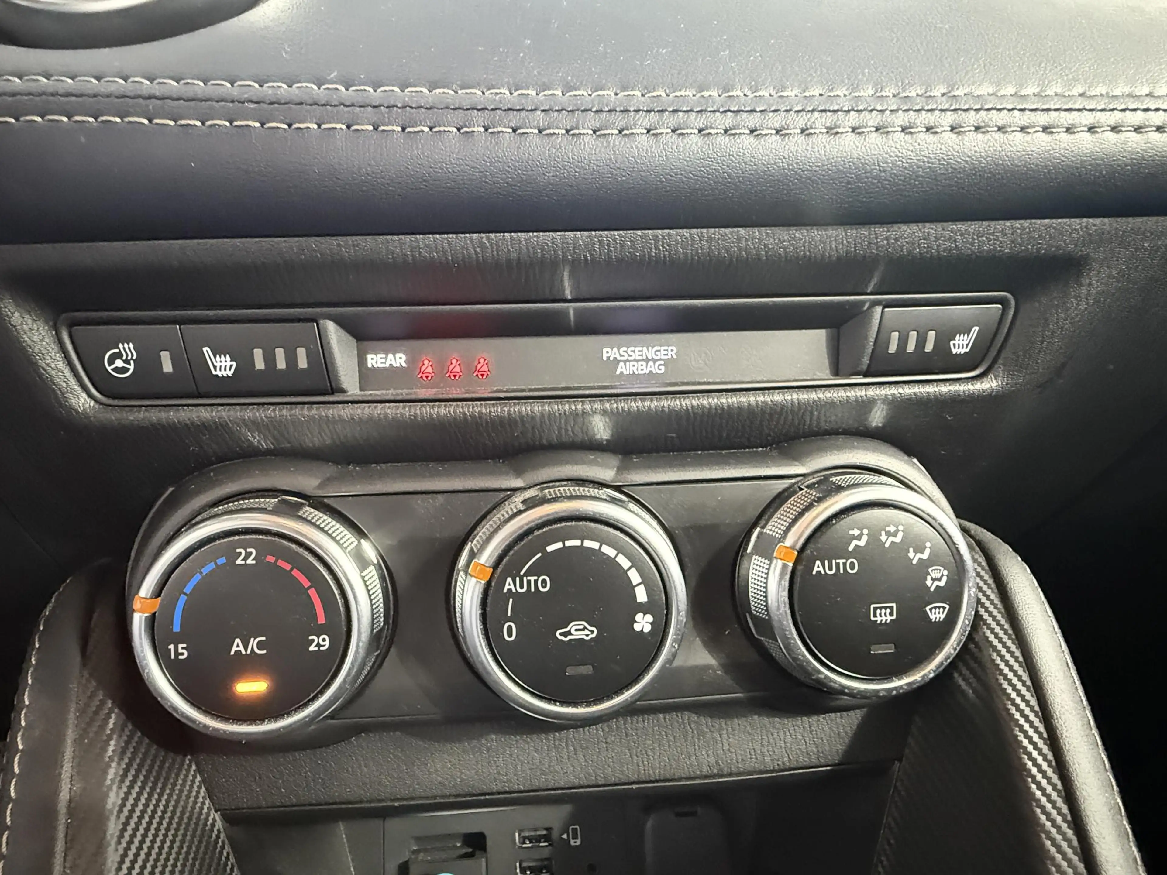 Mazda 2 1.5 Skyactiv-G Luxury / Driver Pack / Camera / Hea — photo 14