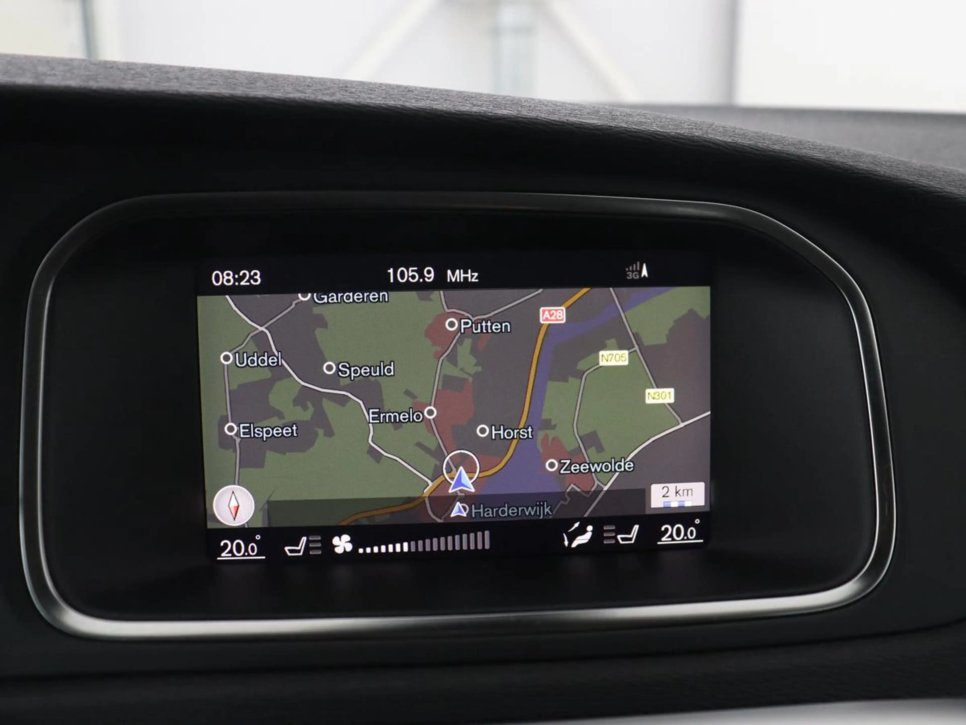 Volvo V40 1.5 T2 Polar+ | Automaat | Navigatie | Stoelverwar — photo 14