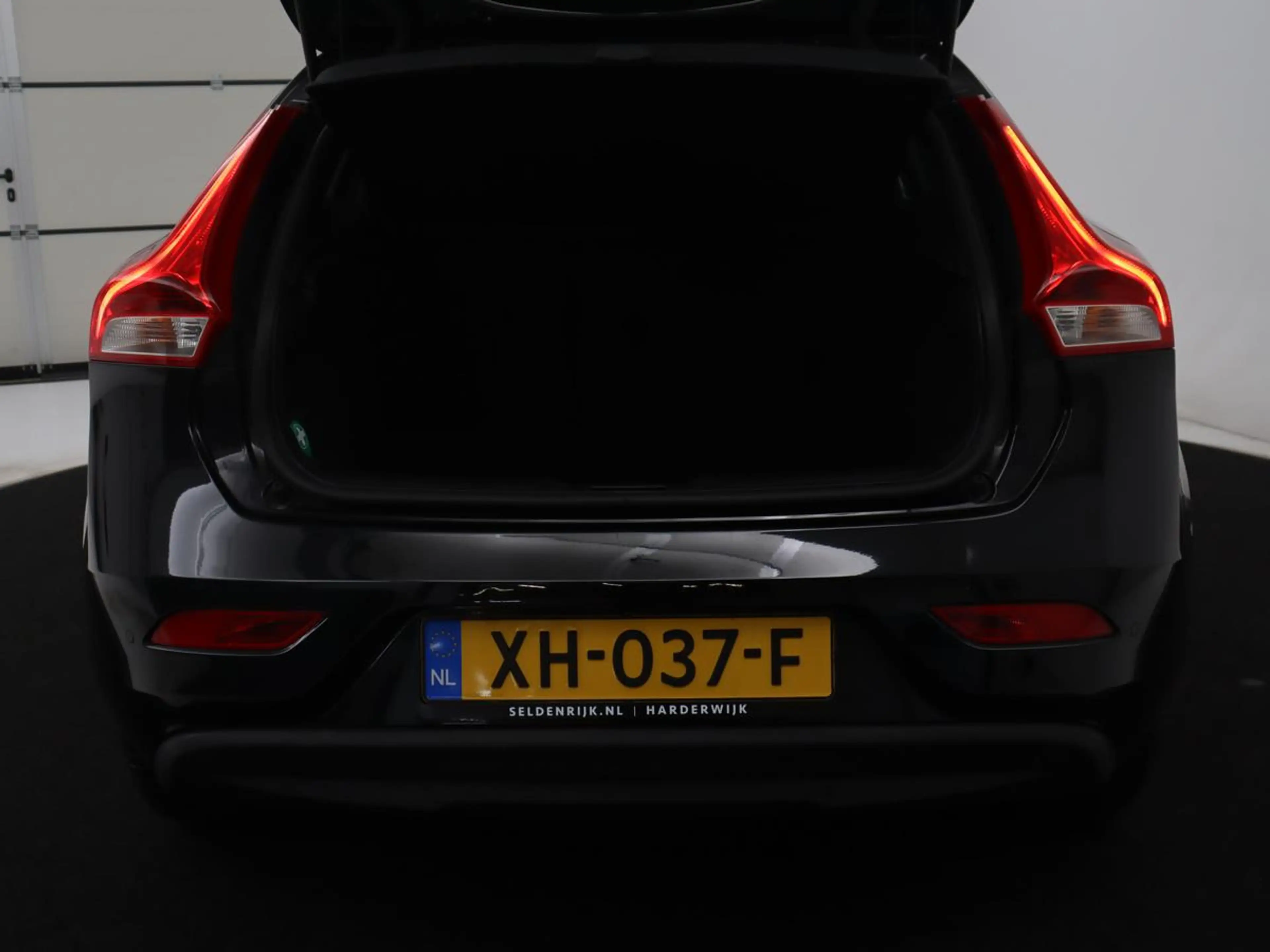 Volvo V40 1.5 T2 Polar+ | Automaat | Navigatie | Stoelverwar — photo 8