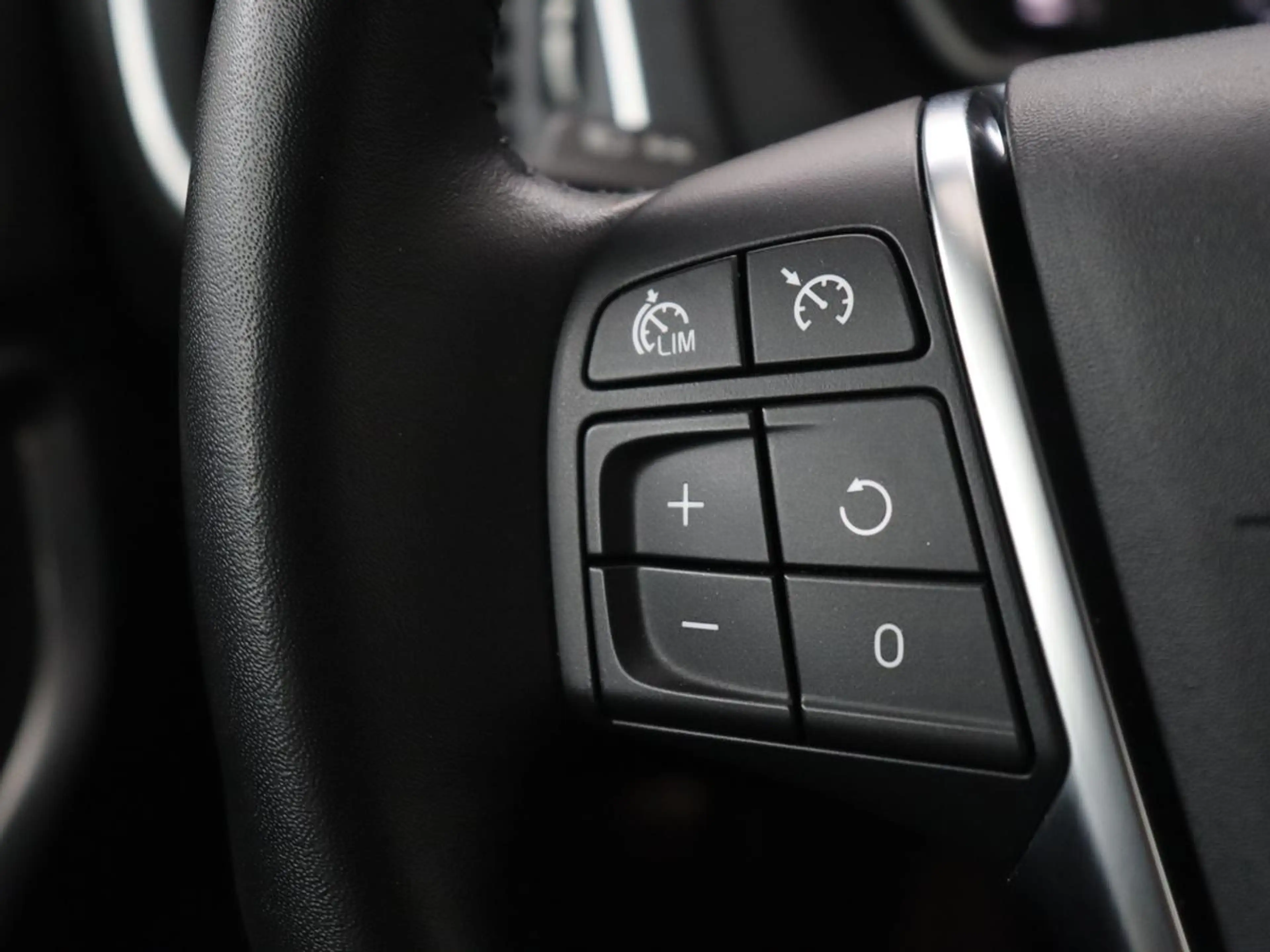 Volvo V40 1.5 T2 Polar+ | Automaat | Navigatie | Stoelverwar — photo 12