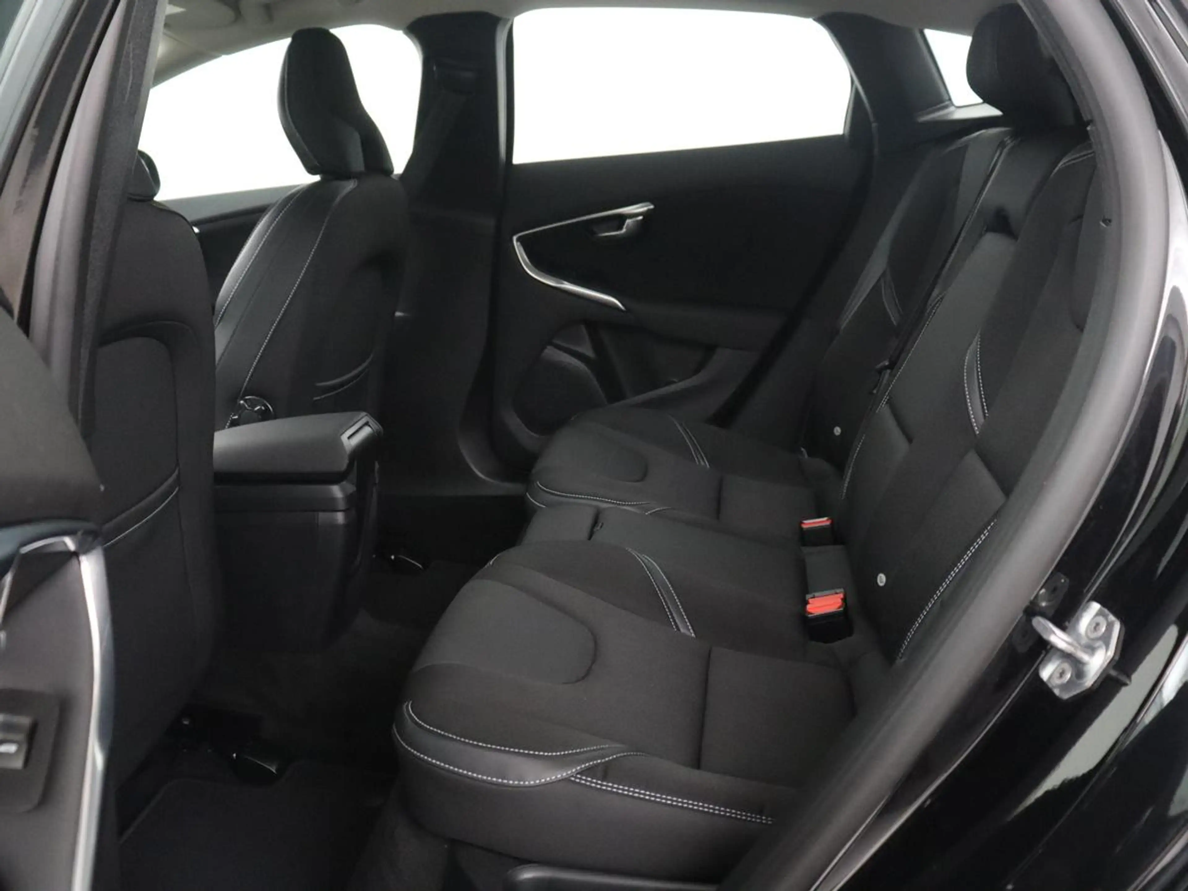 Volvo V40 1.5 T2 Polar+ | Automaat | Navigatie | Stoelverwar — photo 6