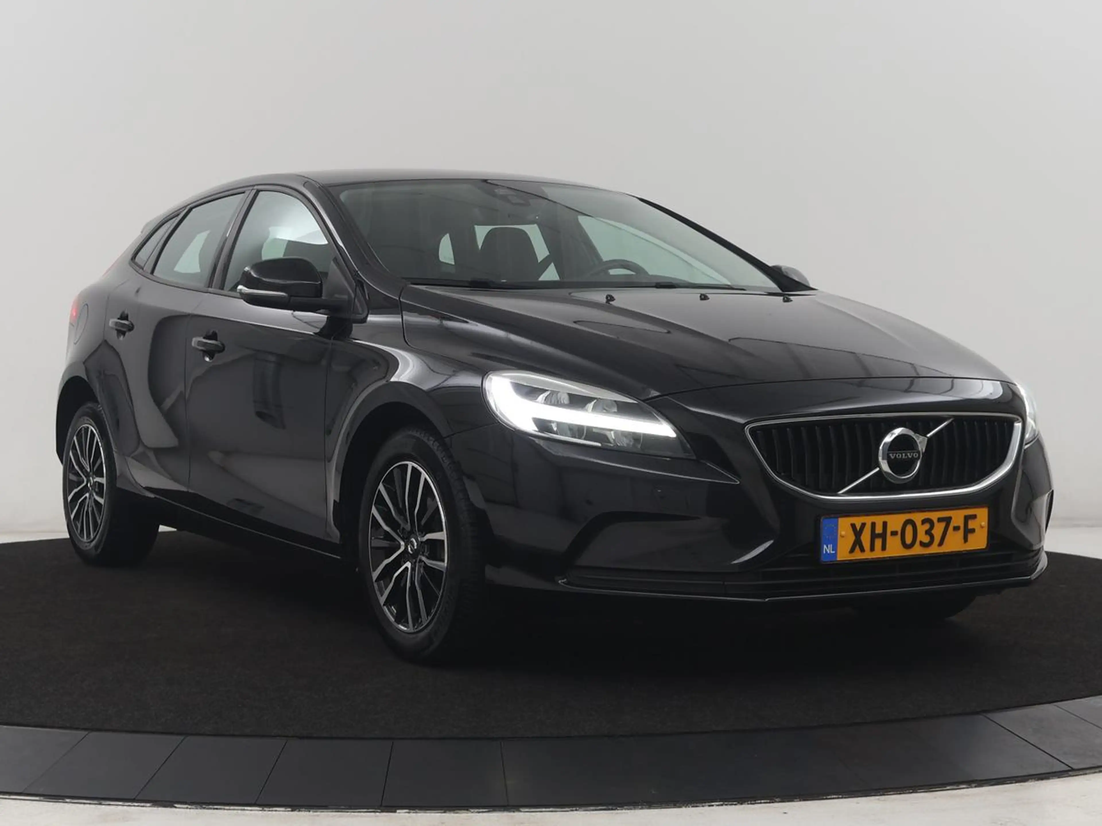 Volvo V40 1.5 T2 Polar+ | Automaat | Navigatie | Stoelverwar — photo 28