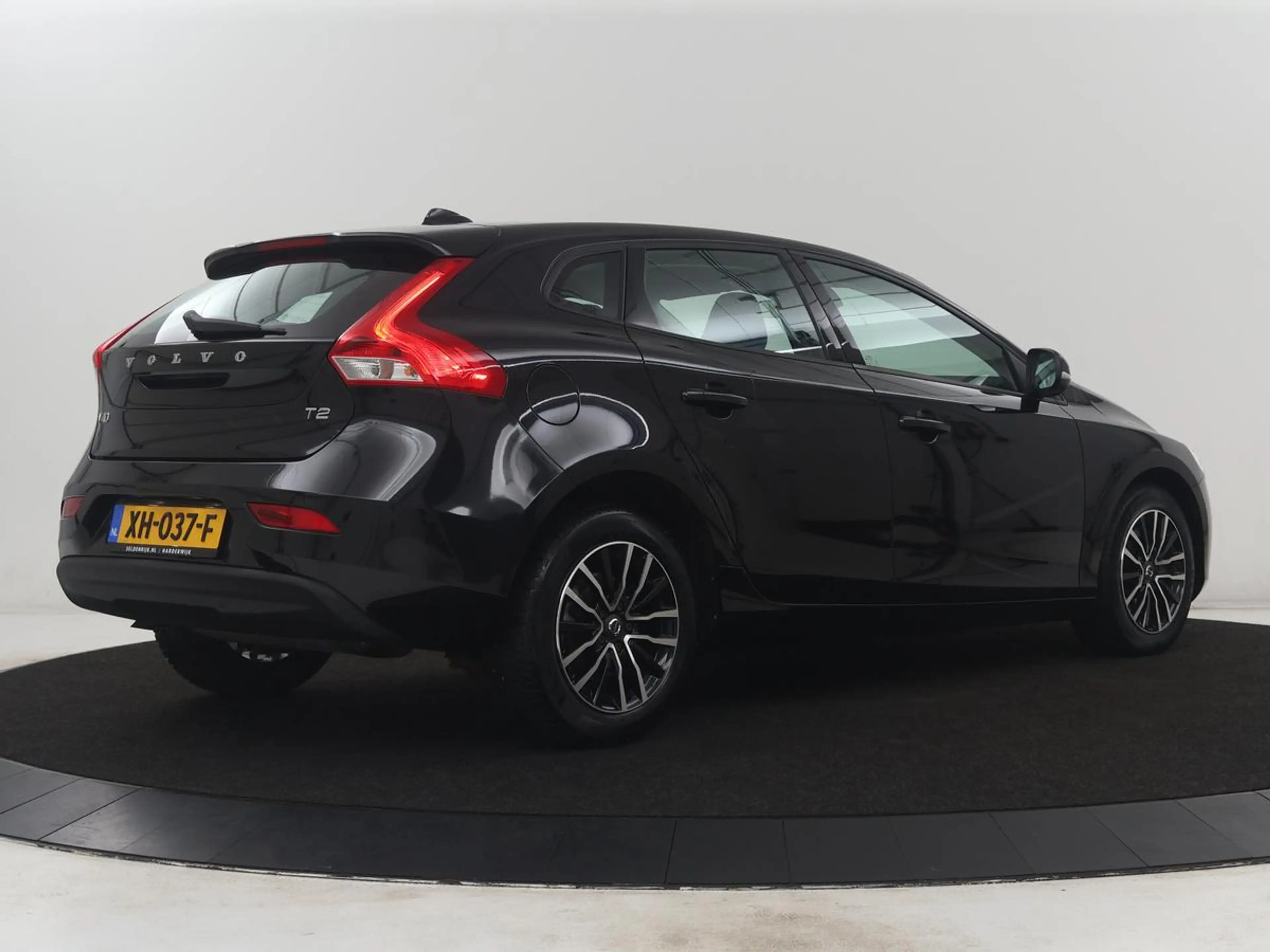 Volvo V40 1.5 T2 Polar+ | Automaat | Navigatie | Stoelverwar — photo 27
