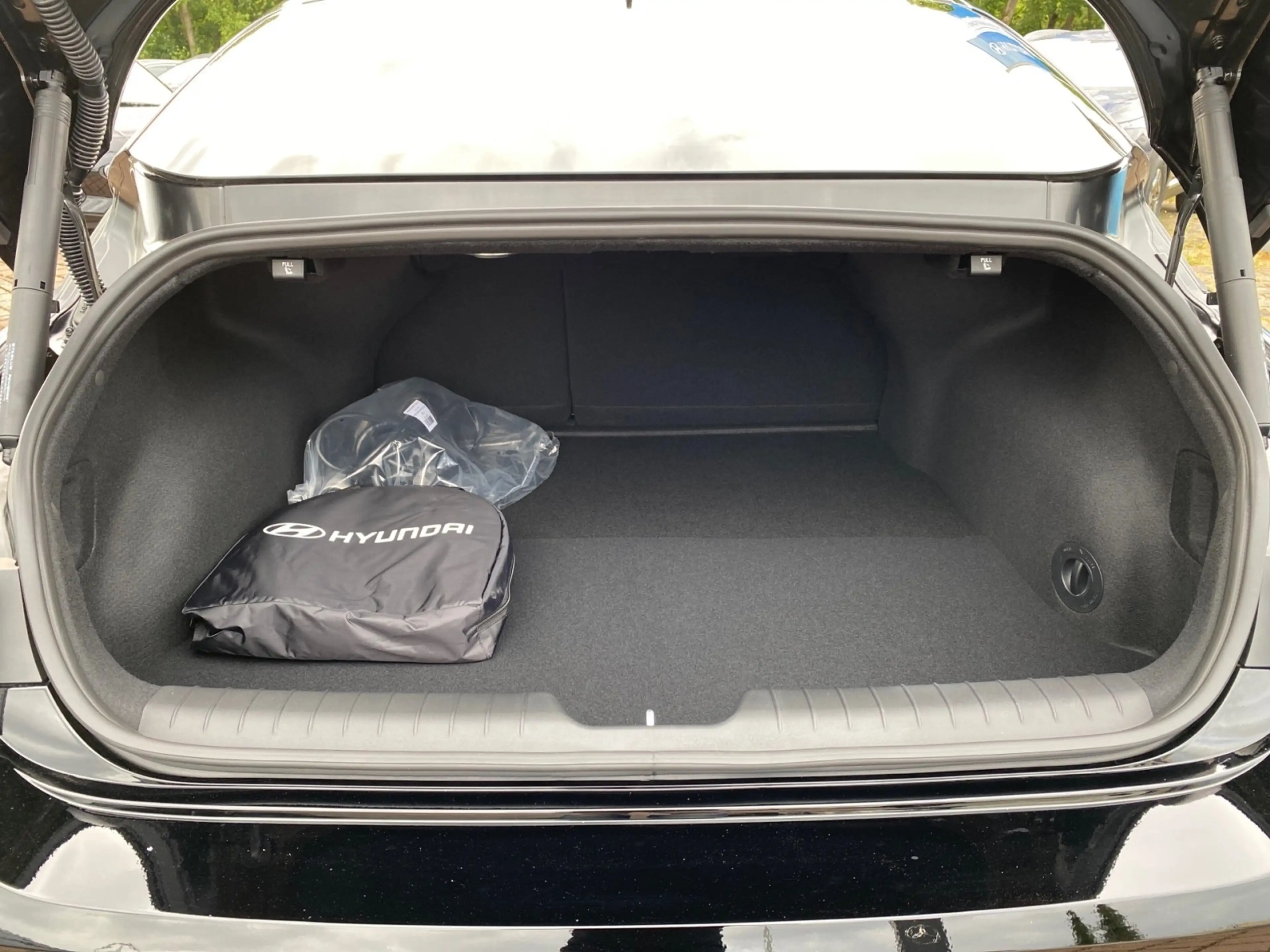 Hyundai IONIQ 6 IONIQ 6 Heck 77,4 kWh UNIQ+Glasdach+dig.Sp.+20" — photo 12