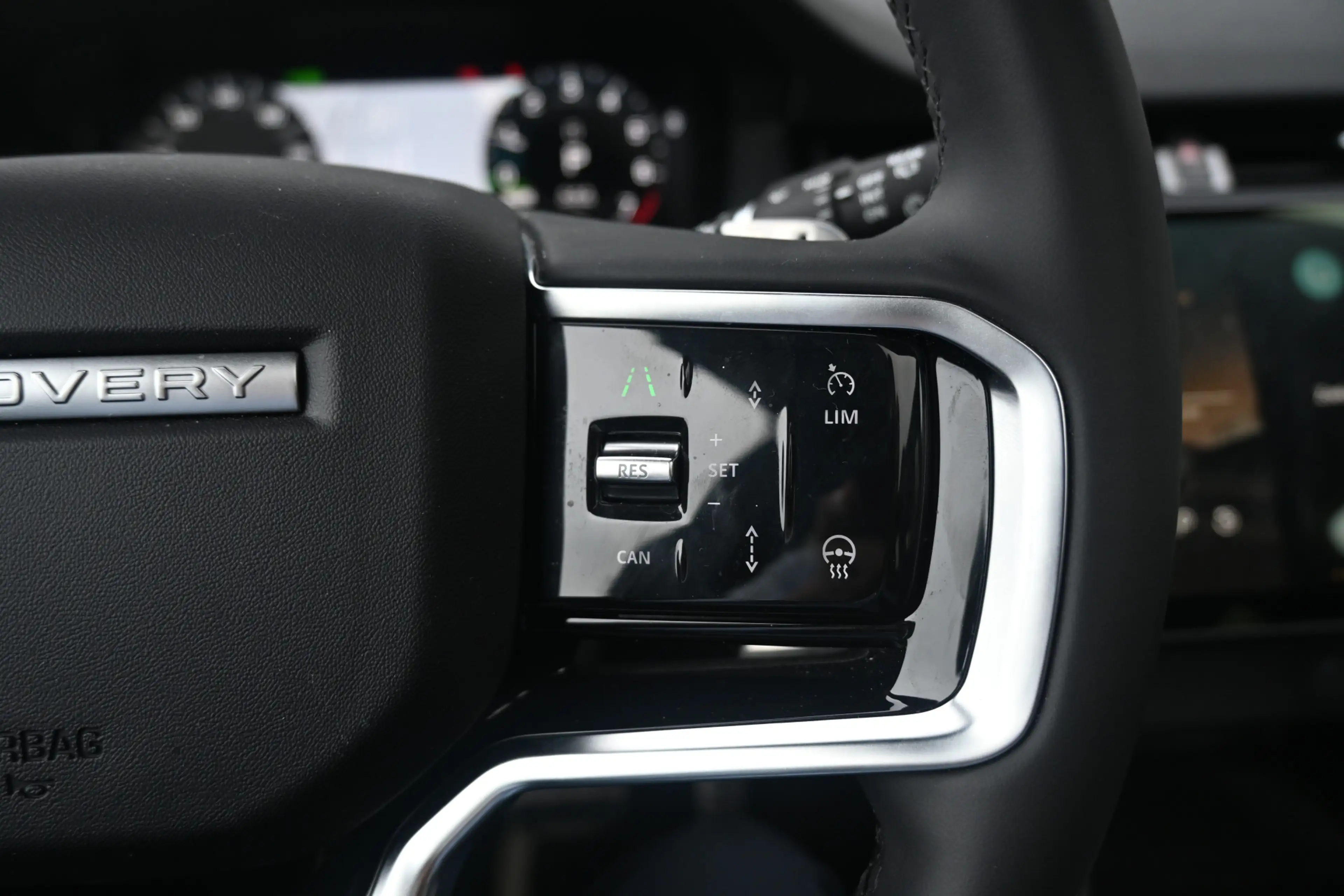 Land Rover Discovery Sport 1.5 P270e PHEV Dynamic SE — photo 19