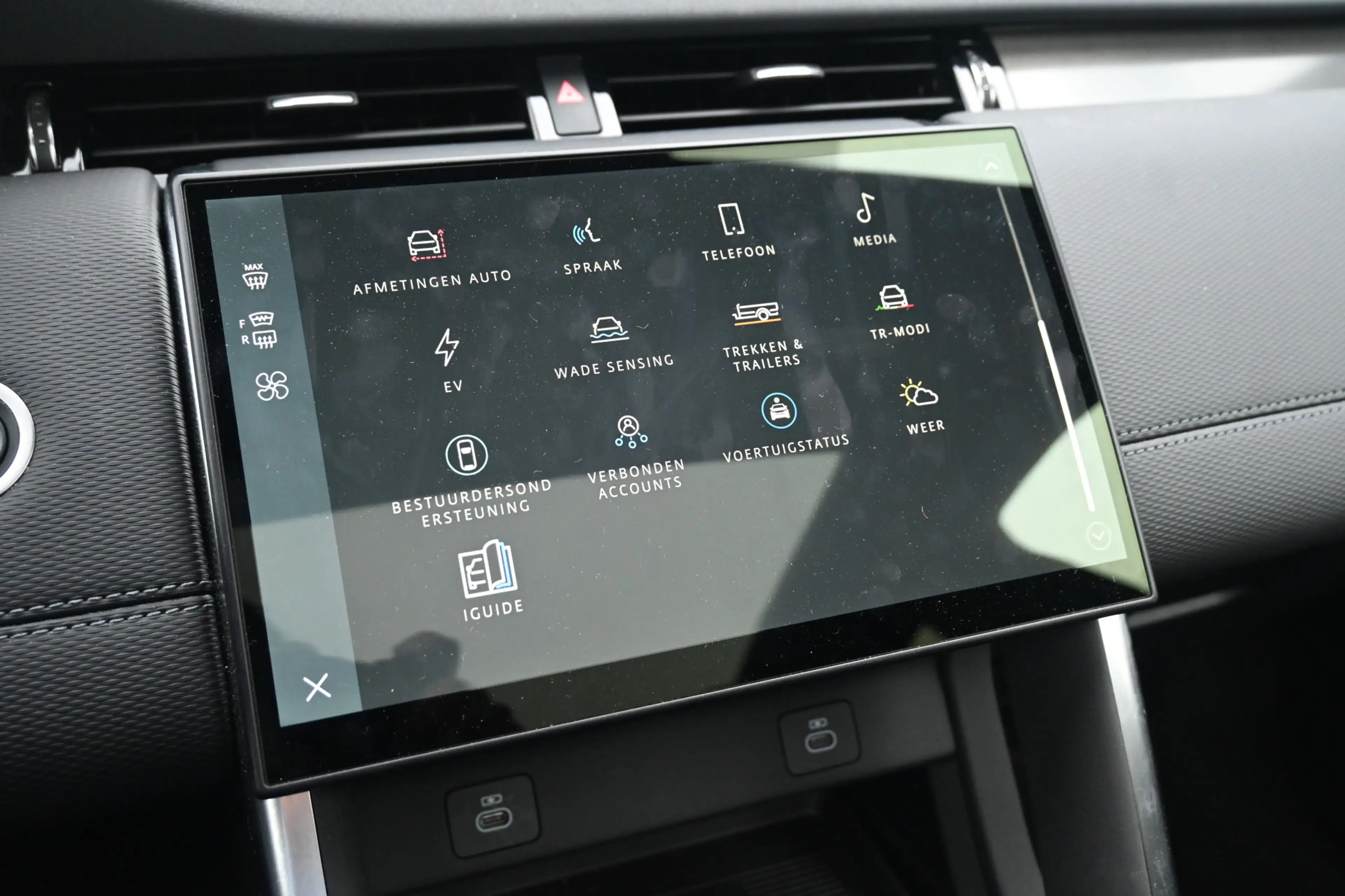 Land Rover Discovery Sport 1.5 P270e PHEV Dynamic SE — photo 27