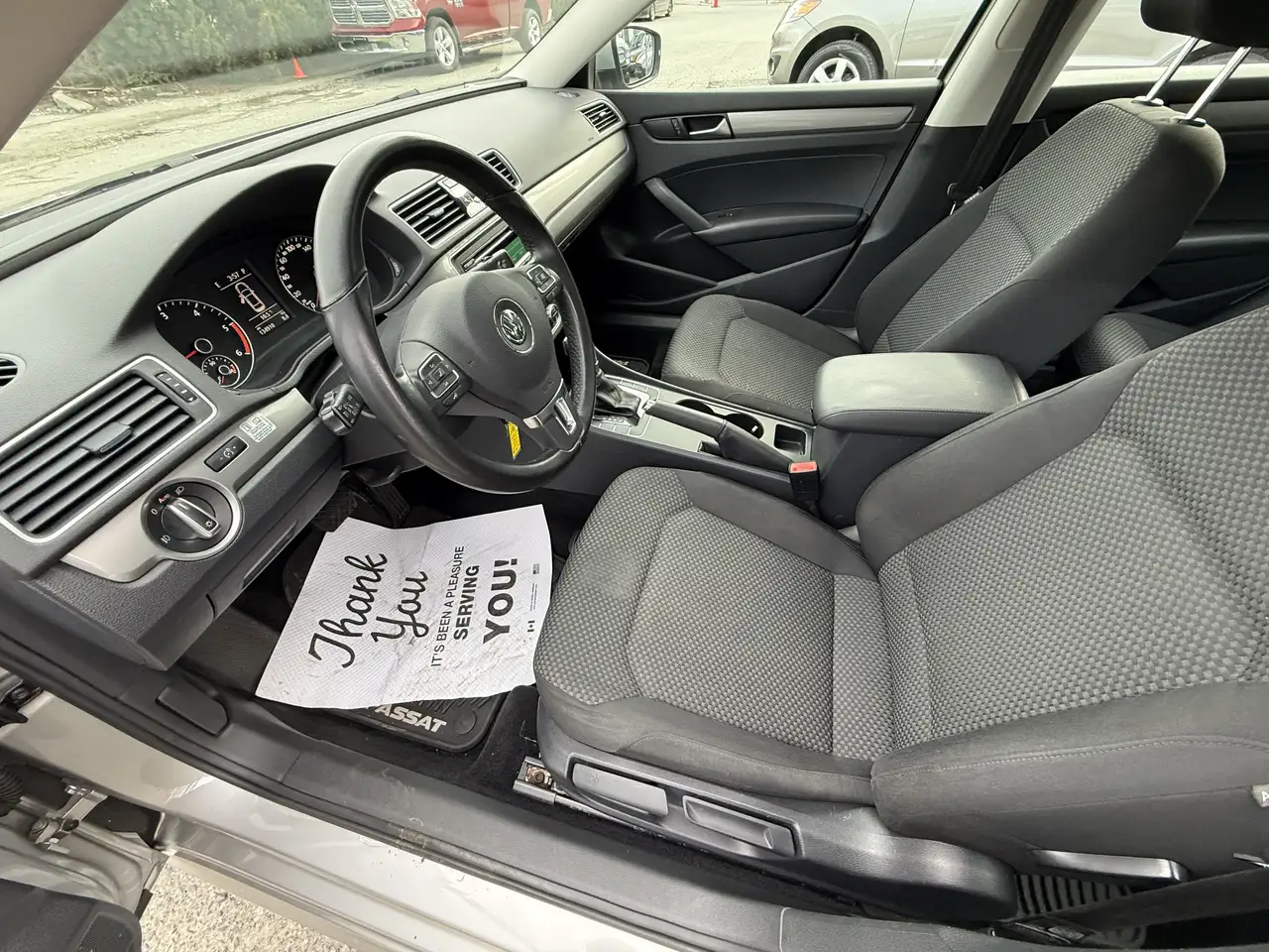 Volkswagen Passat снимка Volkswagen Passat