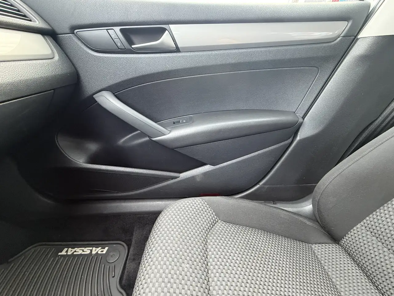 Volkswagen Passat снимка Volkswagen Passat
