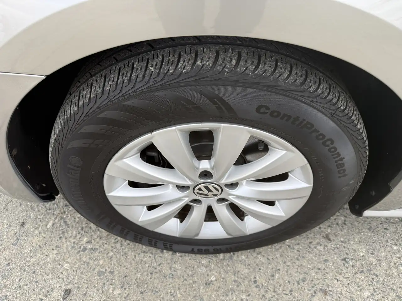 Volkswagen Passat снимка Volkswagen Passat