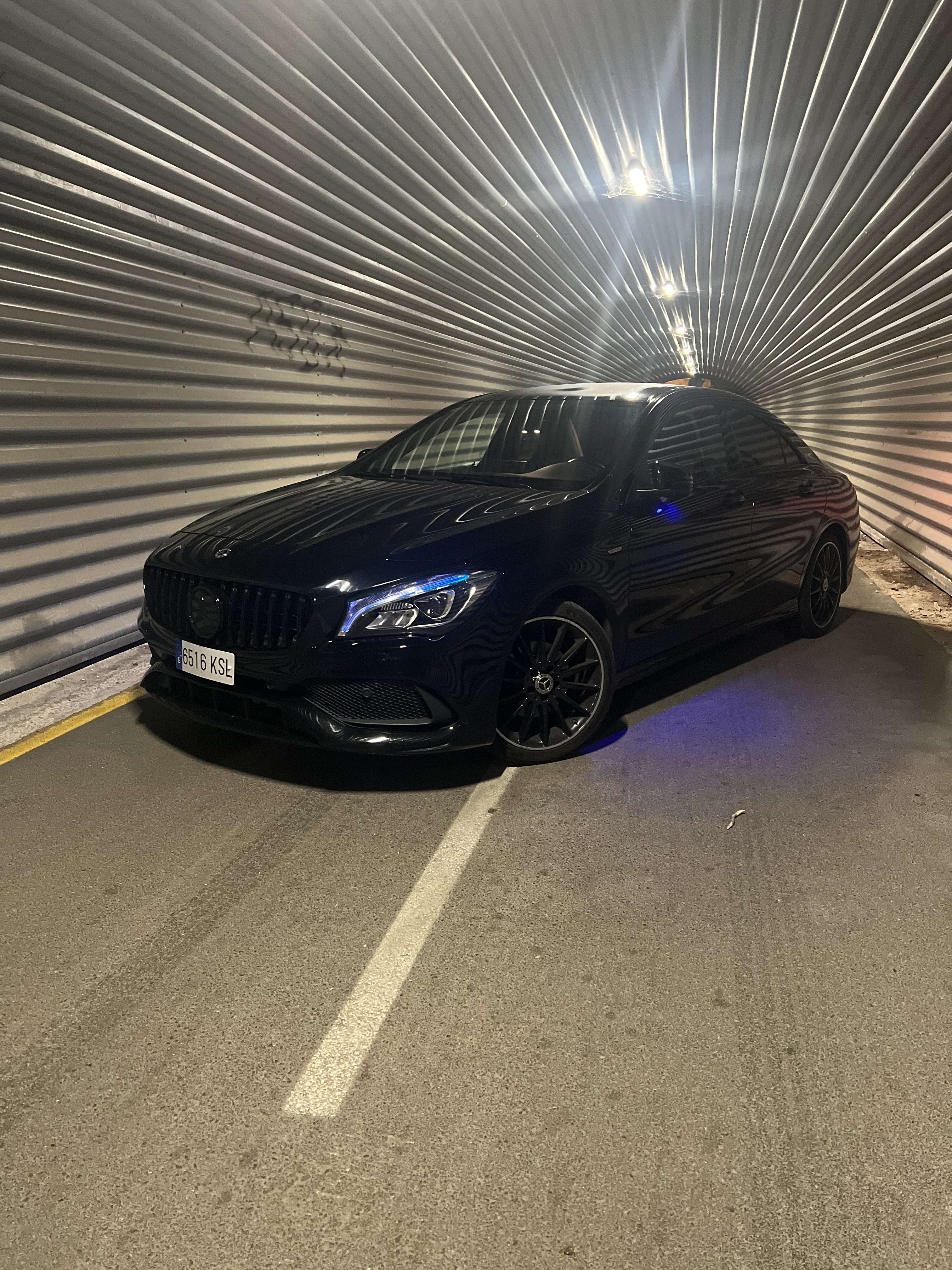 Mercedes-Benz CLA 180 - foto 1