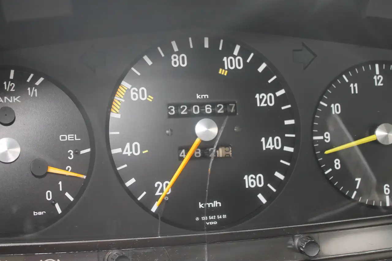 Mercedes-Benz 200D 200 D, foto 8