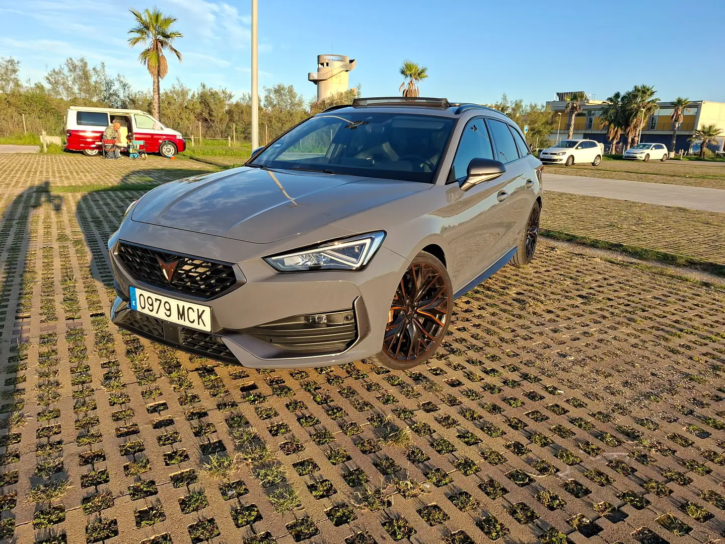 CUPRA Leon León Sportstourer 2.0 TSI VZ DSG 180KW VZ Gris - 2