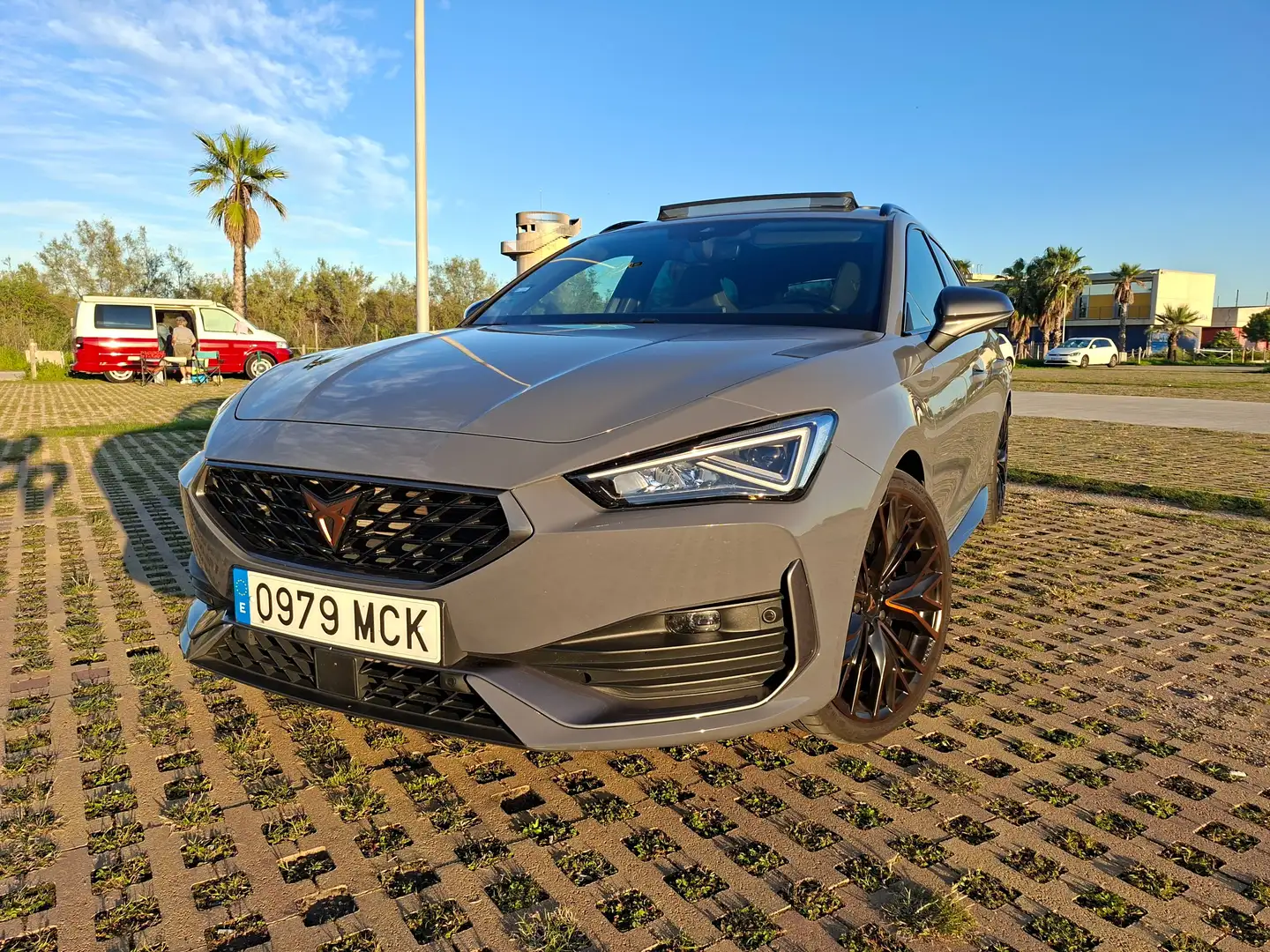 CUPRA Leon León Sportstourer 2.0 TSI VZ DSG 180KW VZ Gris - 1