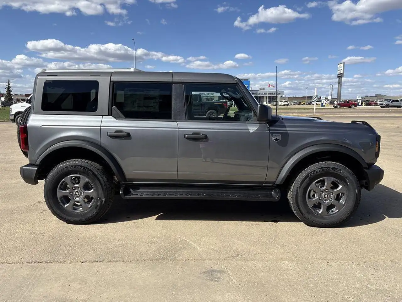 Ford Bronco снимка Ford Bronco