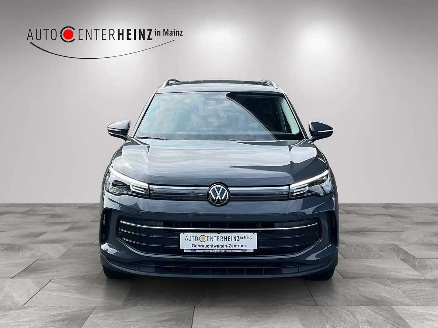 Volkswagen Tiguan 2.0 TDI 110 kW Life Grau - 2