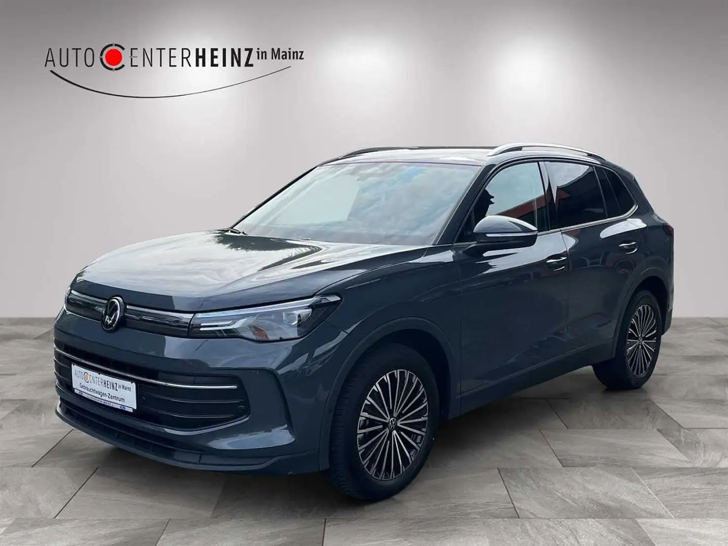 Volkswagen Tiguan 2.0 TDI 110 kW Life Grau - 1