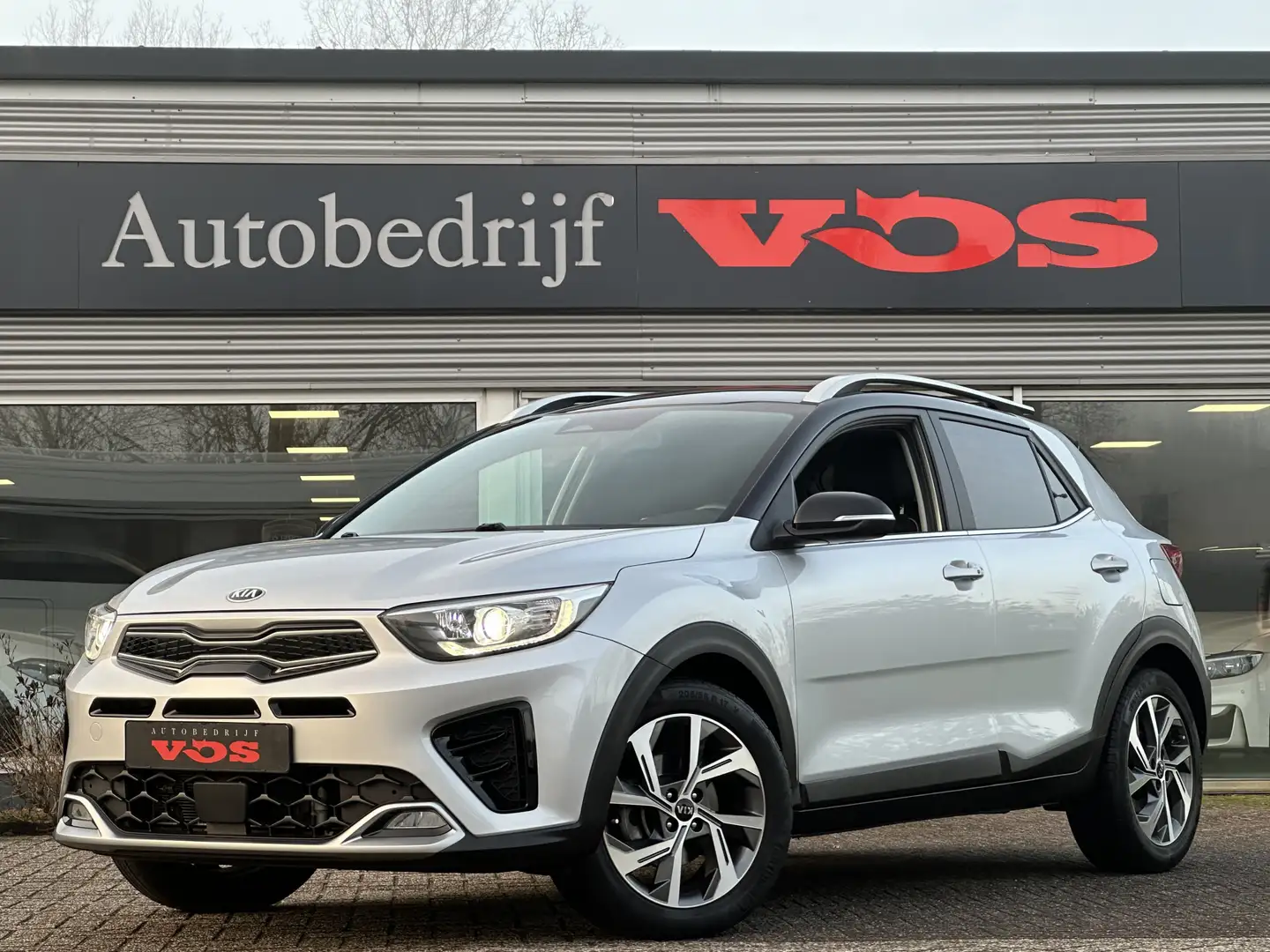 Kia Stonic 1.0 T-GDi MHEV GT-Line | Keyless | Stuurverwarming Grijs - 1