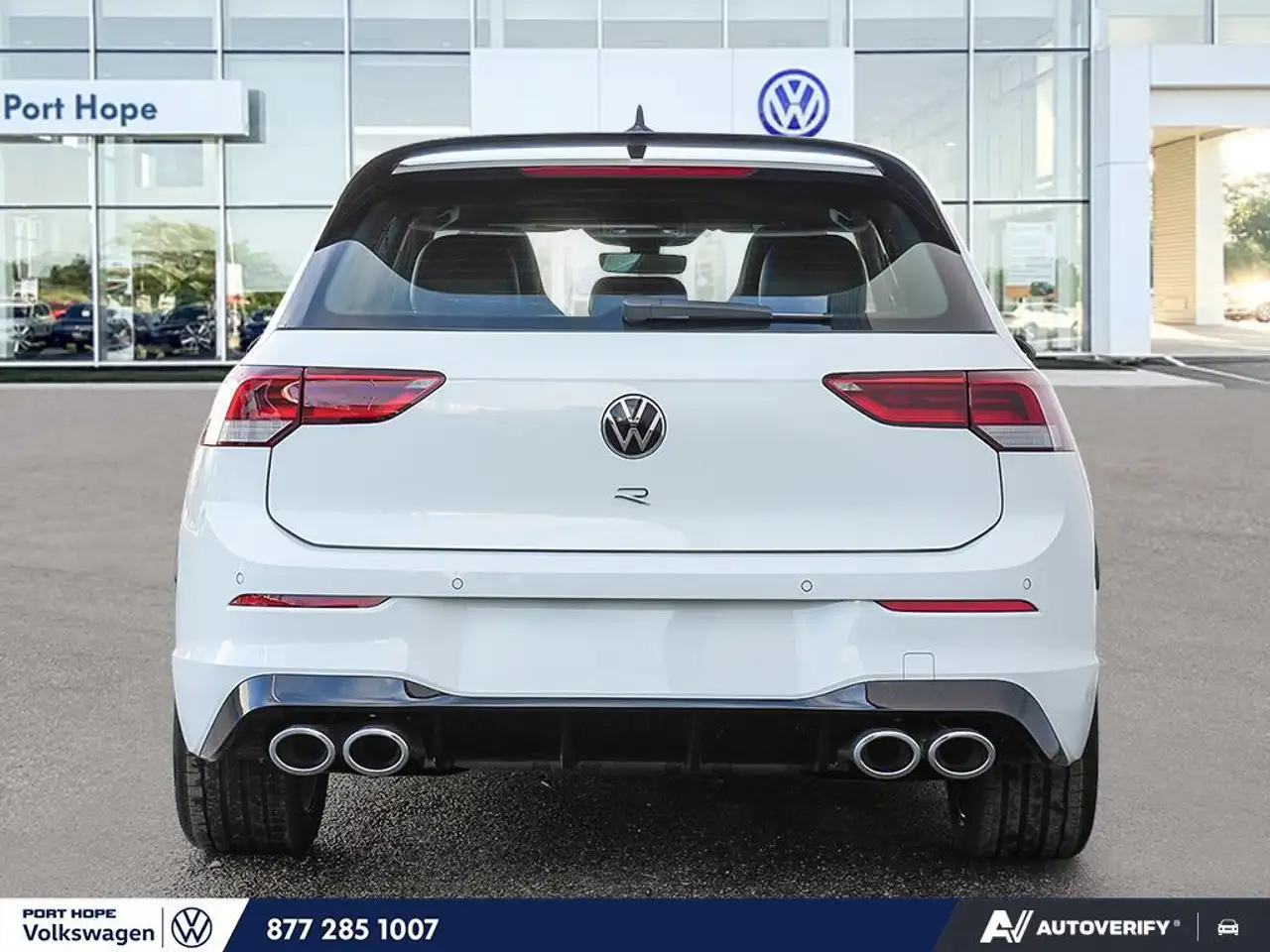 Volkswagen Golf R снимка Volkswagen Golf R