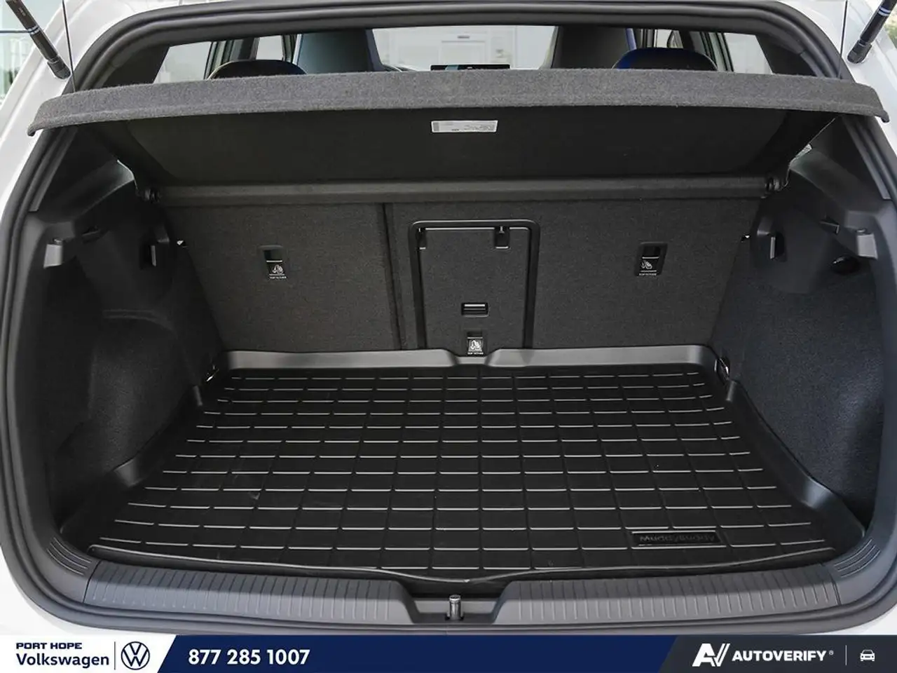 Volkswagen Golf R снимка Volkswagen Golf R