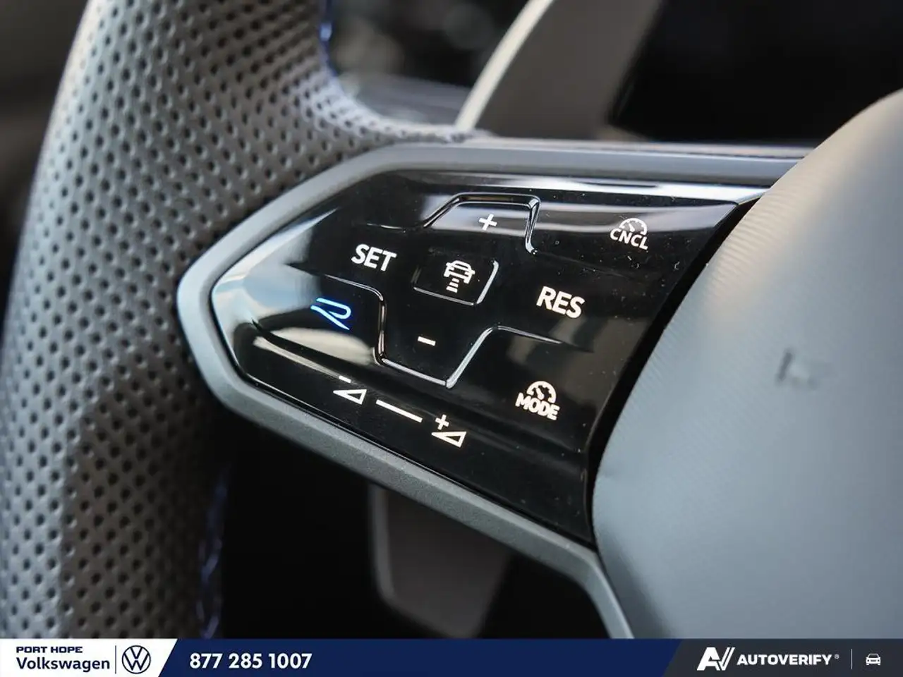 Volkswagen Golf R снимка Volkswagen Golf R