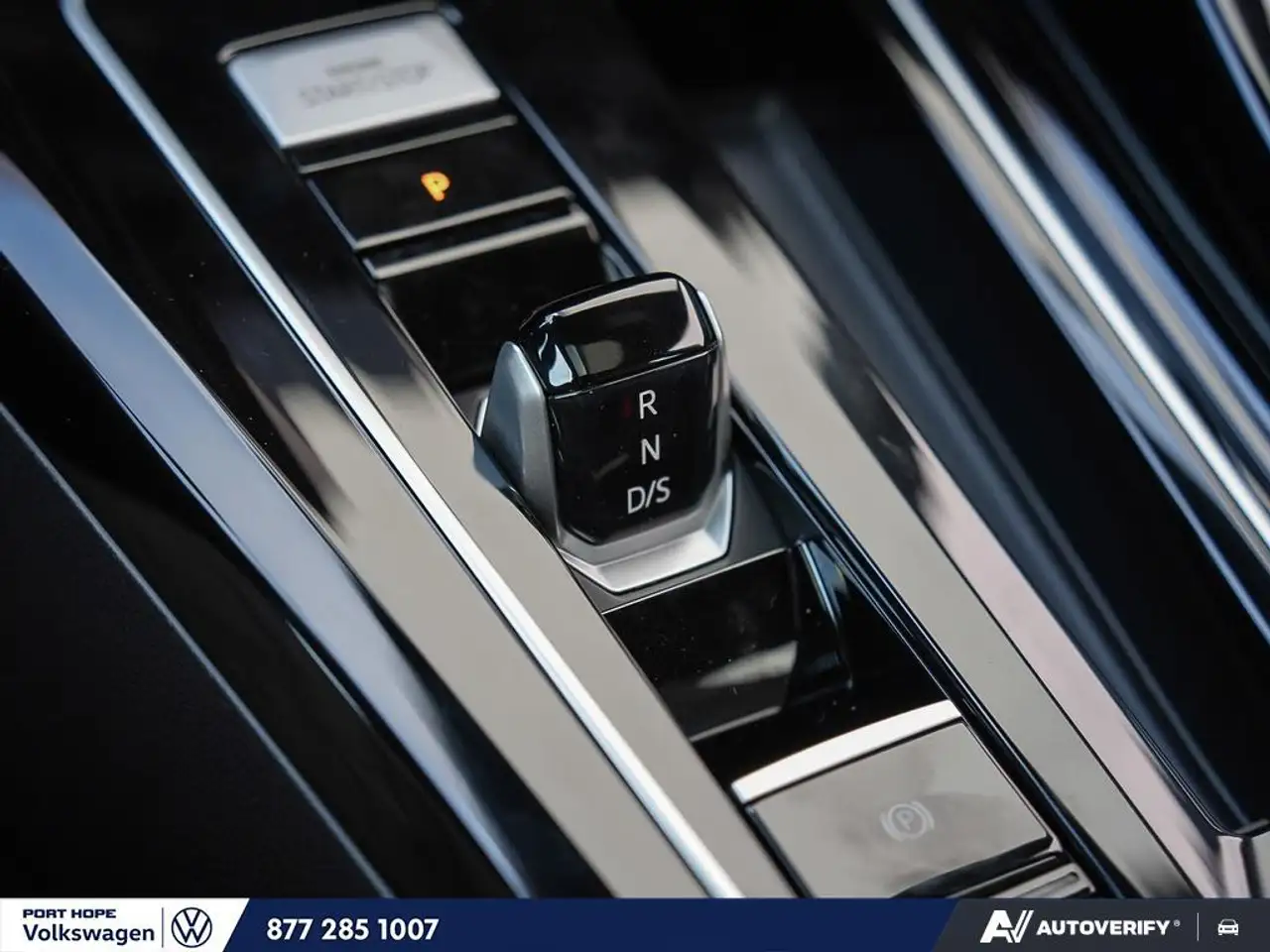Volkswagen Golf R снимка Volkswagen Golf R