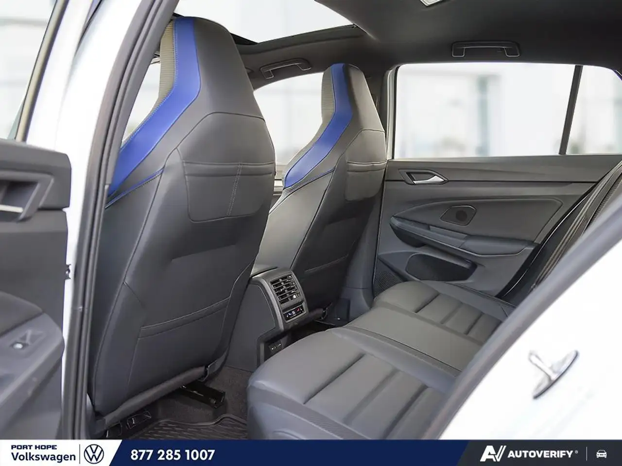 Volkswagen Golf R снимка Volkswagen Golf R