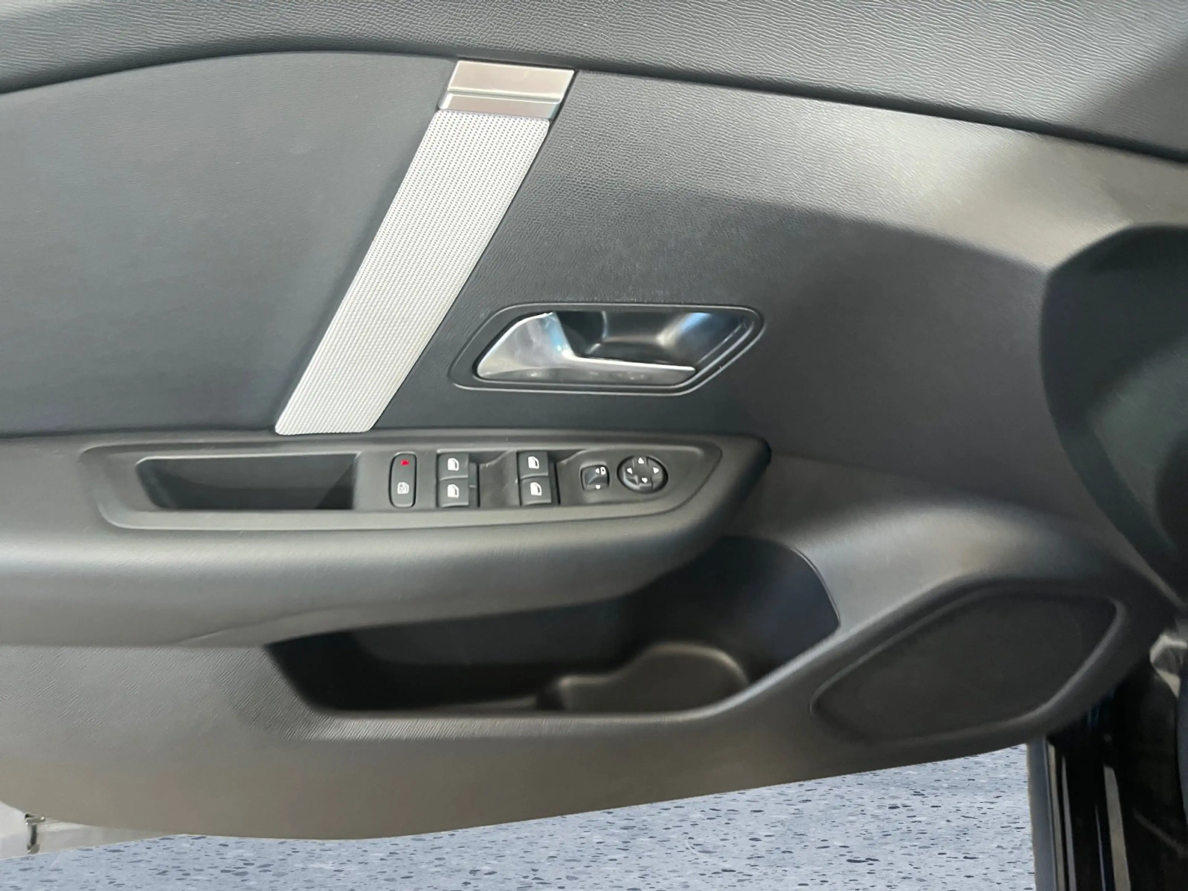 Citroen C4 1.2 PureTech 130 Max ACC LED Navi SHZ 2xKlima — photo 12