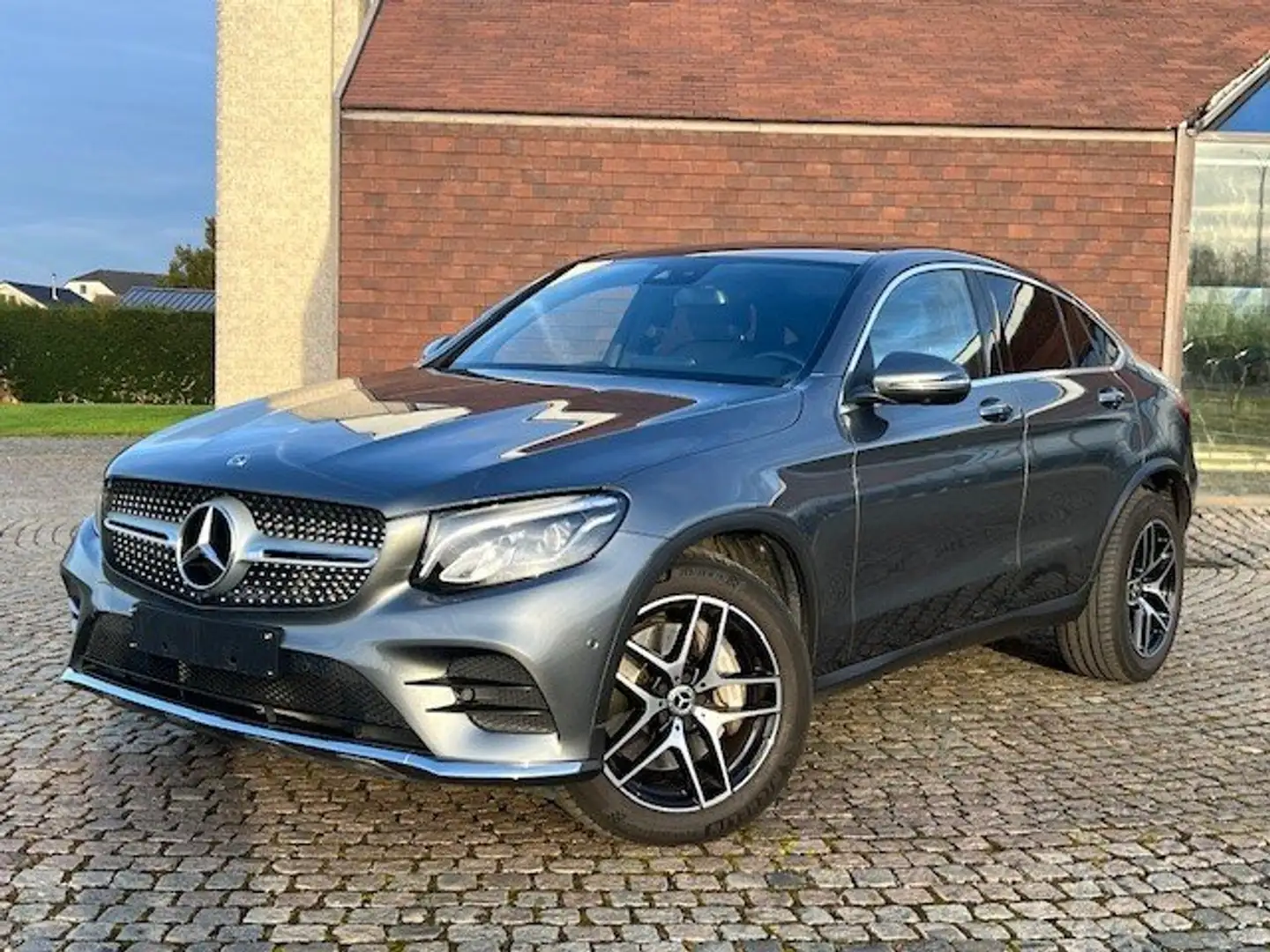 Mercedes-Benz GLC 250 4MATIC  AMG  COUPE KEYLESS 360°CAMERA Gris - 1