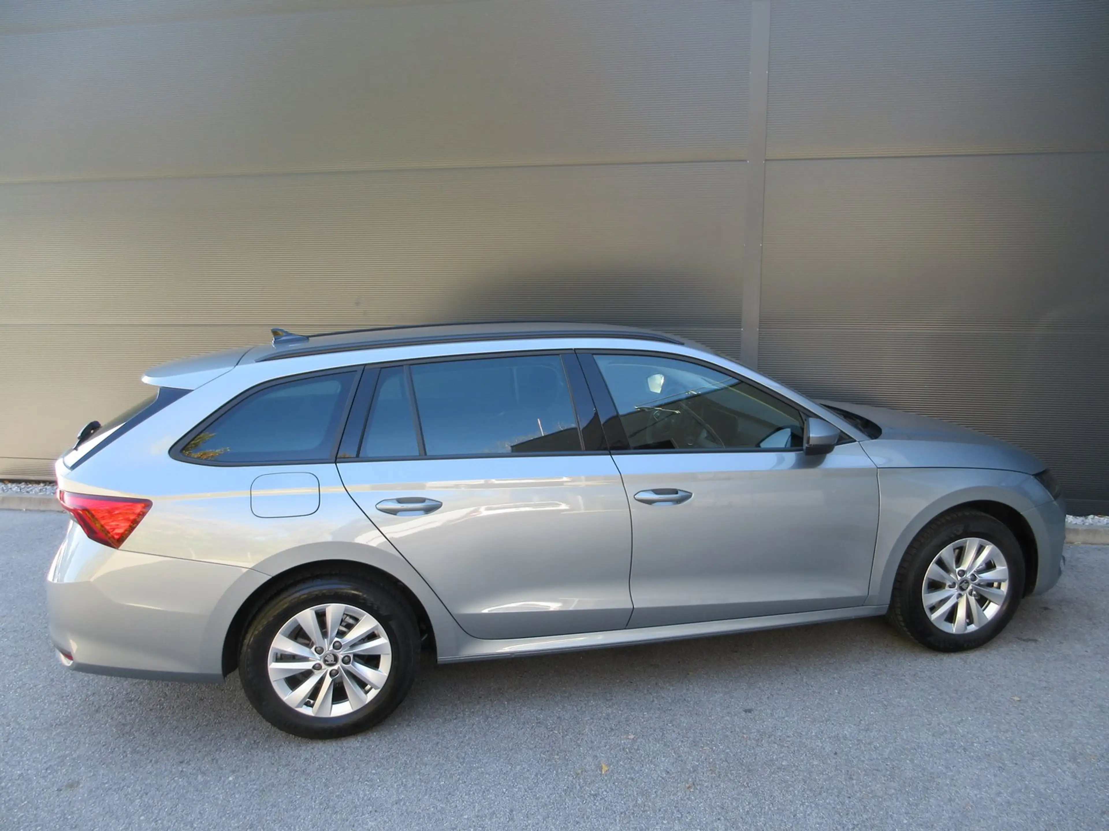 Skoda Octavia Essence TSI — photo 7