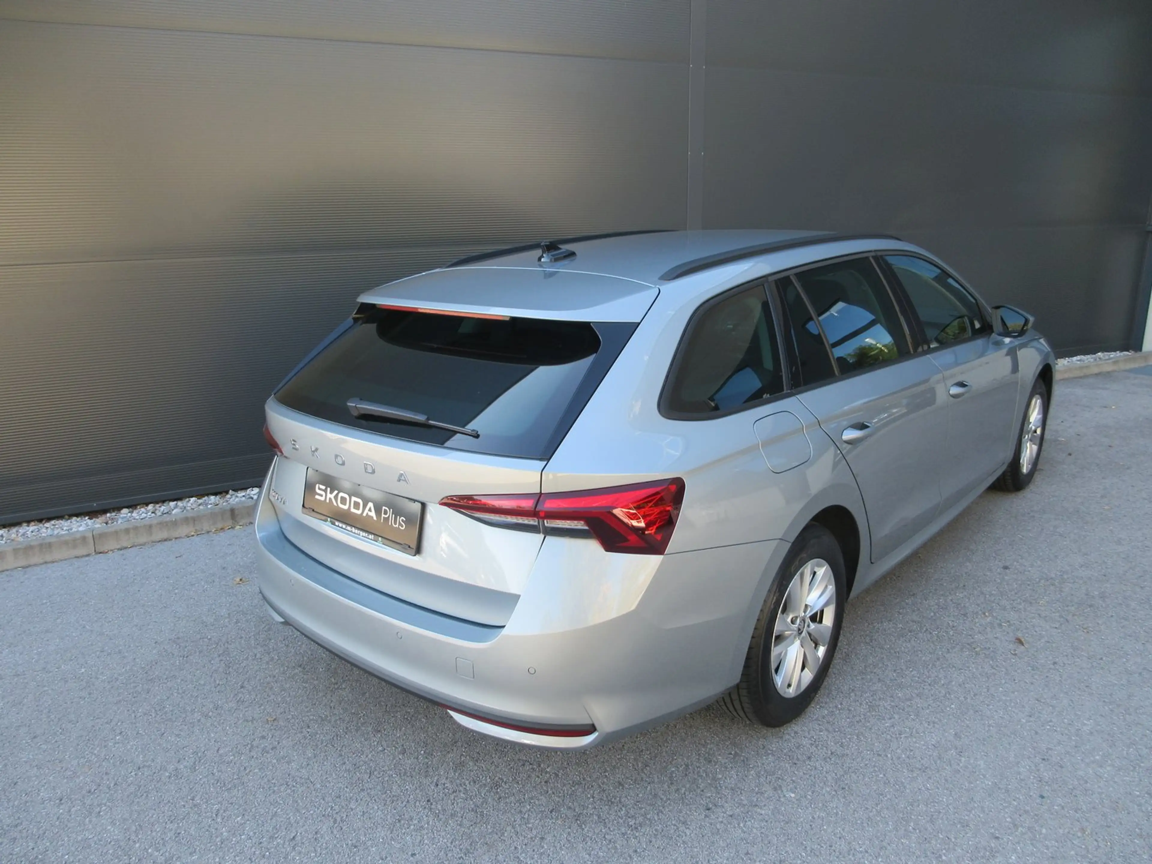 Skoda Octavia Essence TSI — photo 6