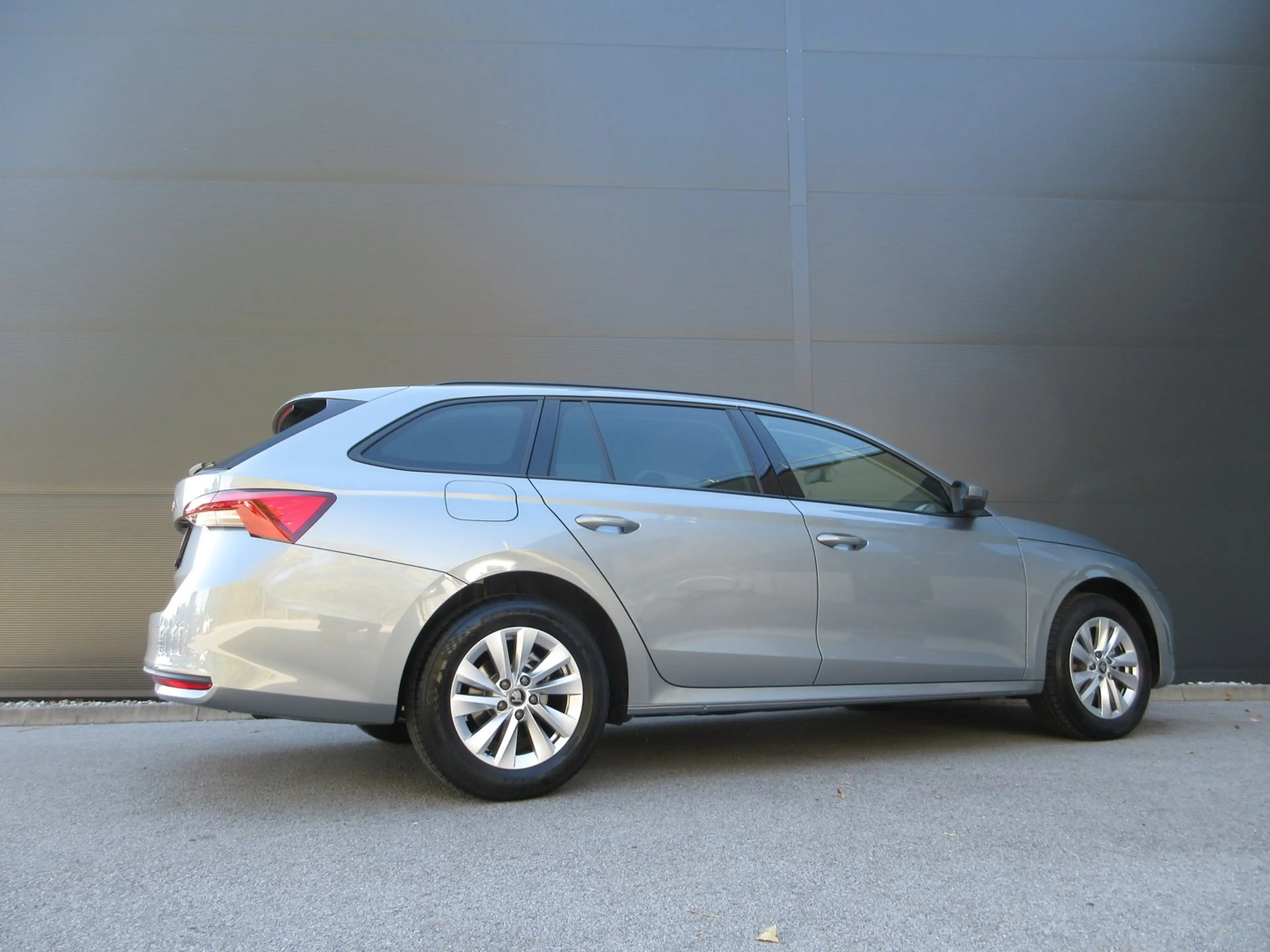 Skoda Octavia Essence TSI — photo 9