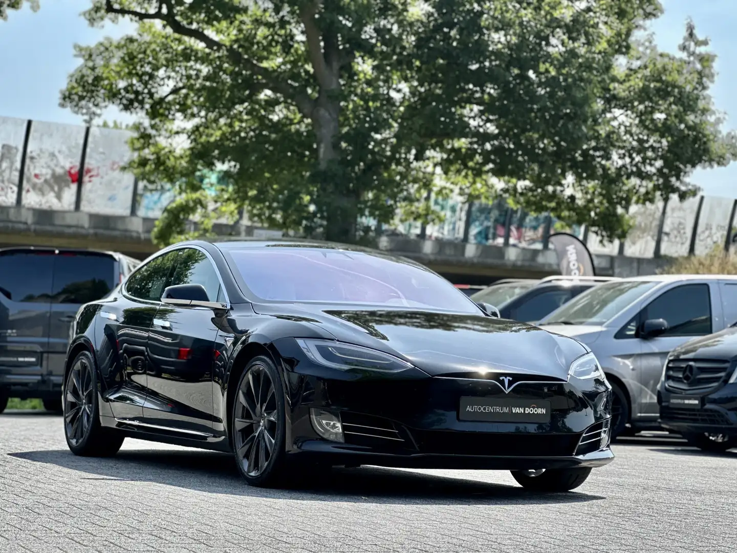 Tesla Model S 75D Base Premium | Adaptive Cruise | Autopilot | L Zwart - 2