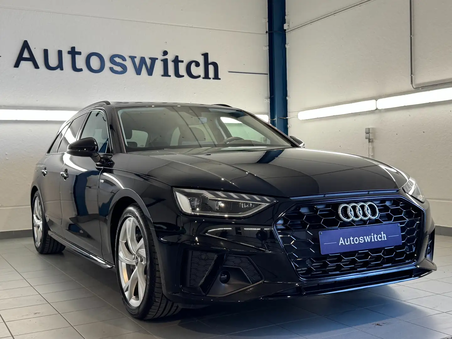 Audi A4 Avant 40TFSI - SLine/Pano/AdaptCruise/Zetelverw/.. Noir - 1