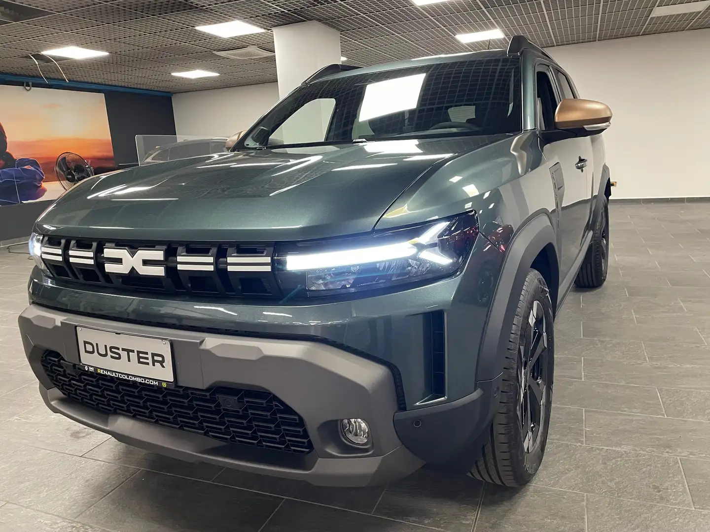Dacia Duster 1.0 tce Extreme Gpl 4x2 100cv KM-0 Verde - 1