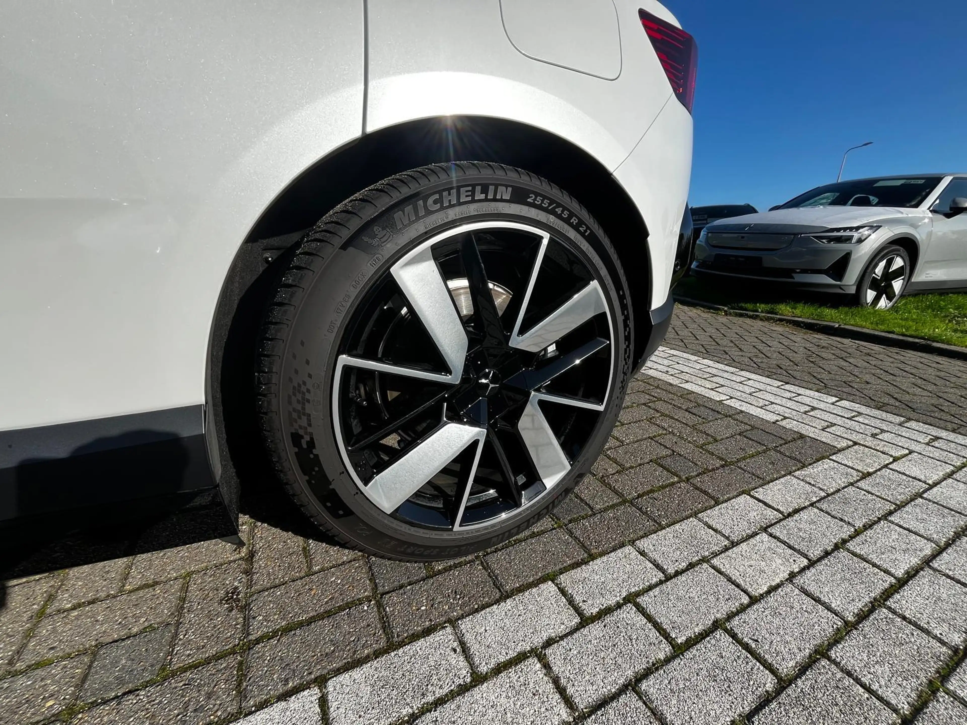Polestar 4 Long Range Single motor Prime 100 kWh | Harman & K — photo 7