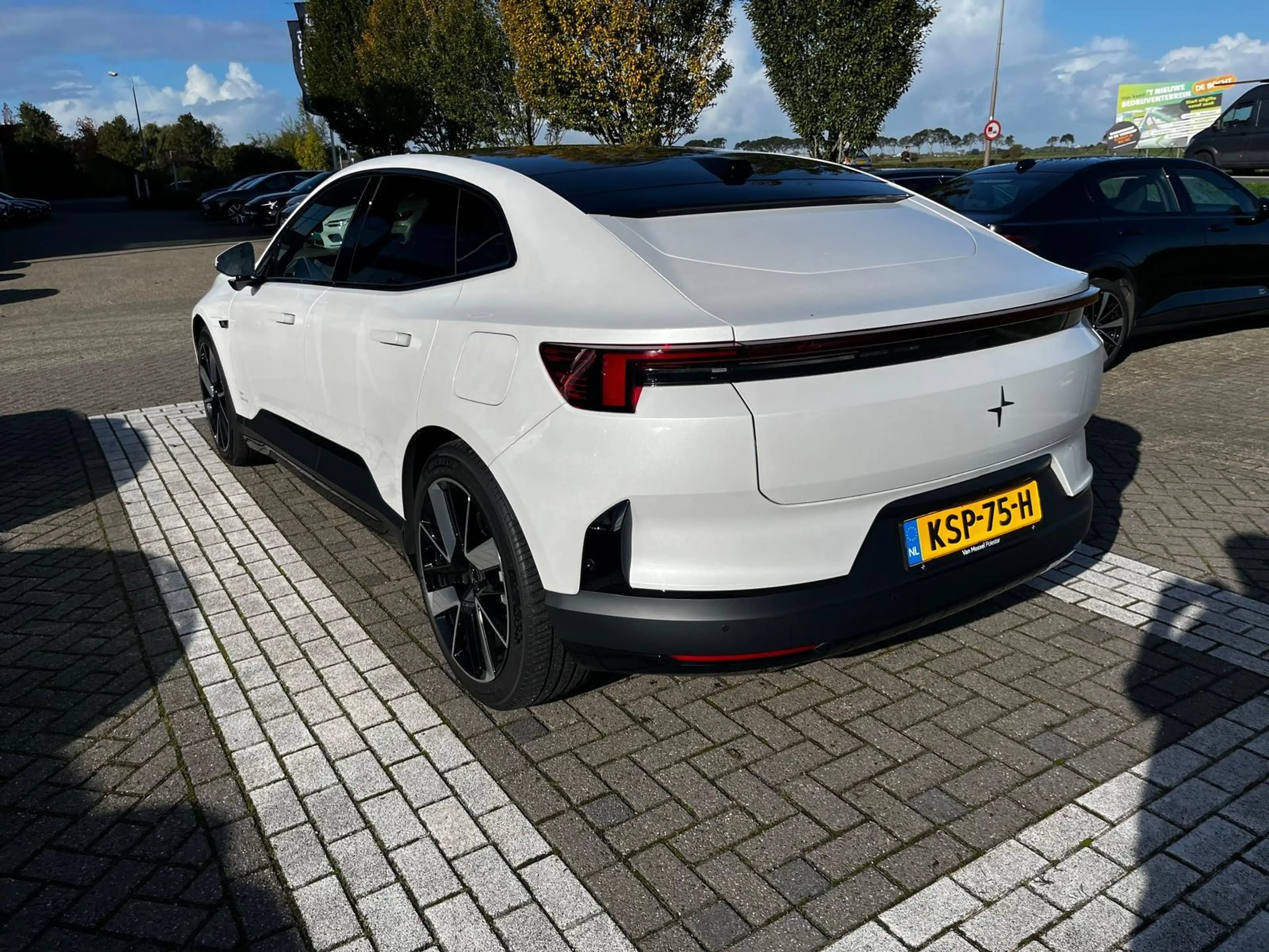 Polestar 4 Long Range Single motor Prime 100 kWh | Harman & K — photo 2