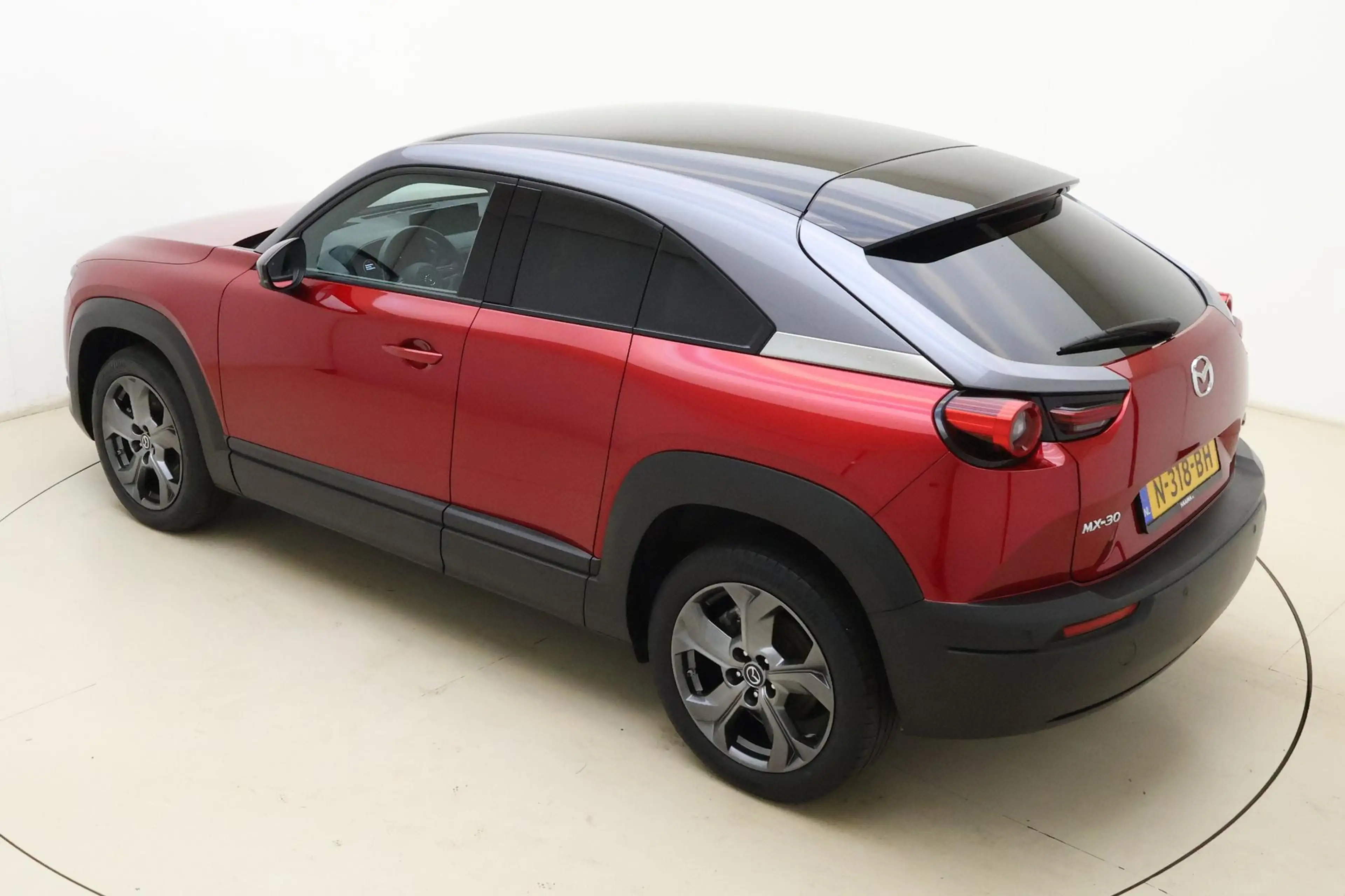 Mazda MX-30 e-SkyActiv 145 First Edition 36 kWh | SOH 93.44% | — photo 4