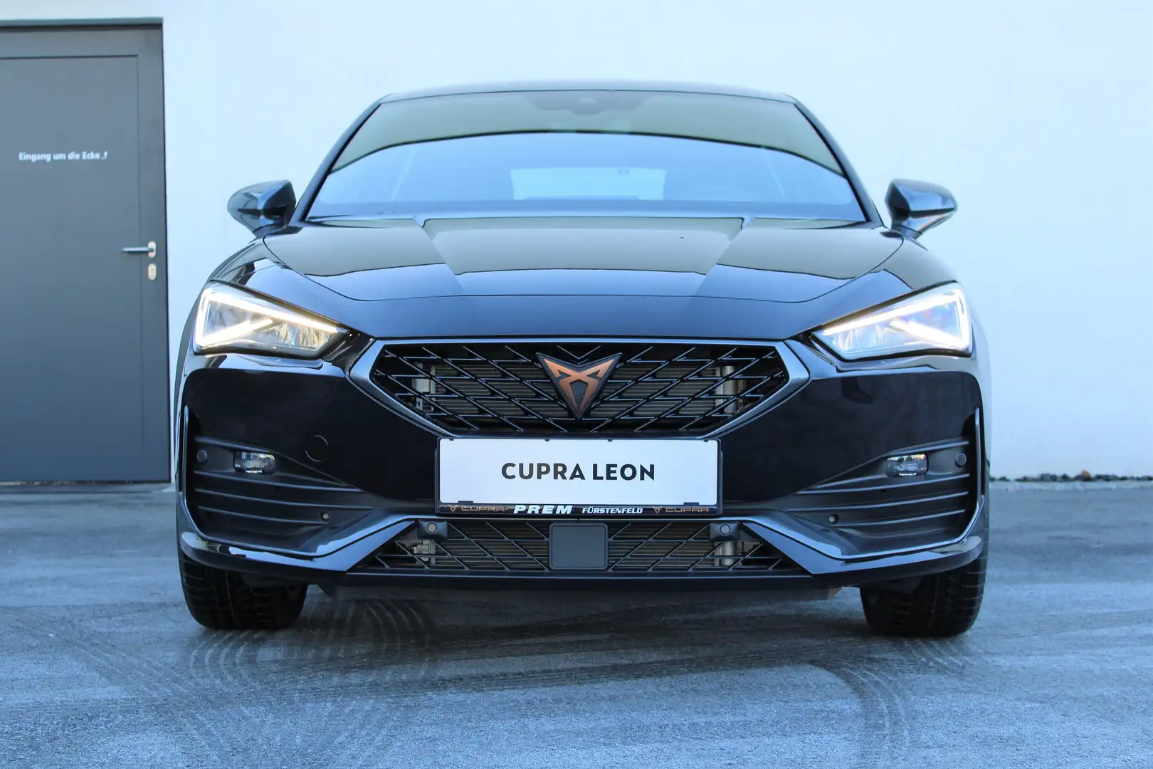 CUPRA Leon TRIBE 1.5 TSI 150 PS ACT mit Mehrausstattung! Schwarz - 1