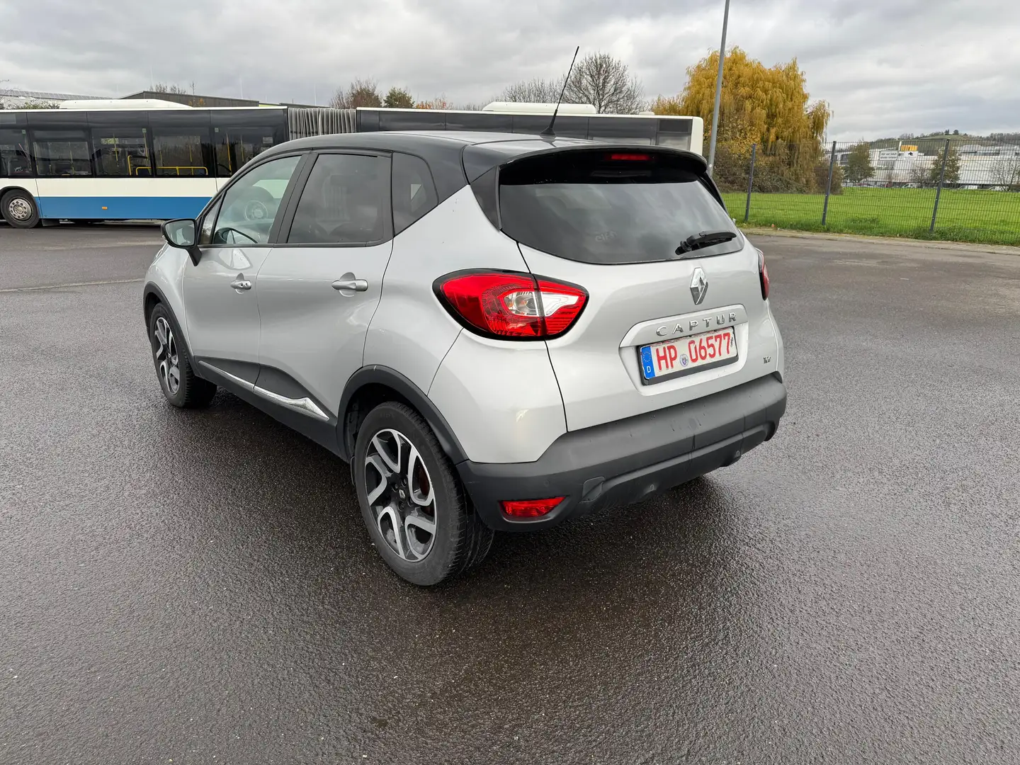 Renault Captur Dynamique Silber - 2