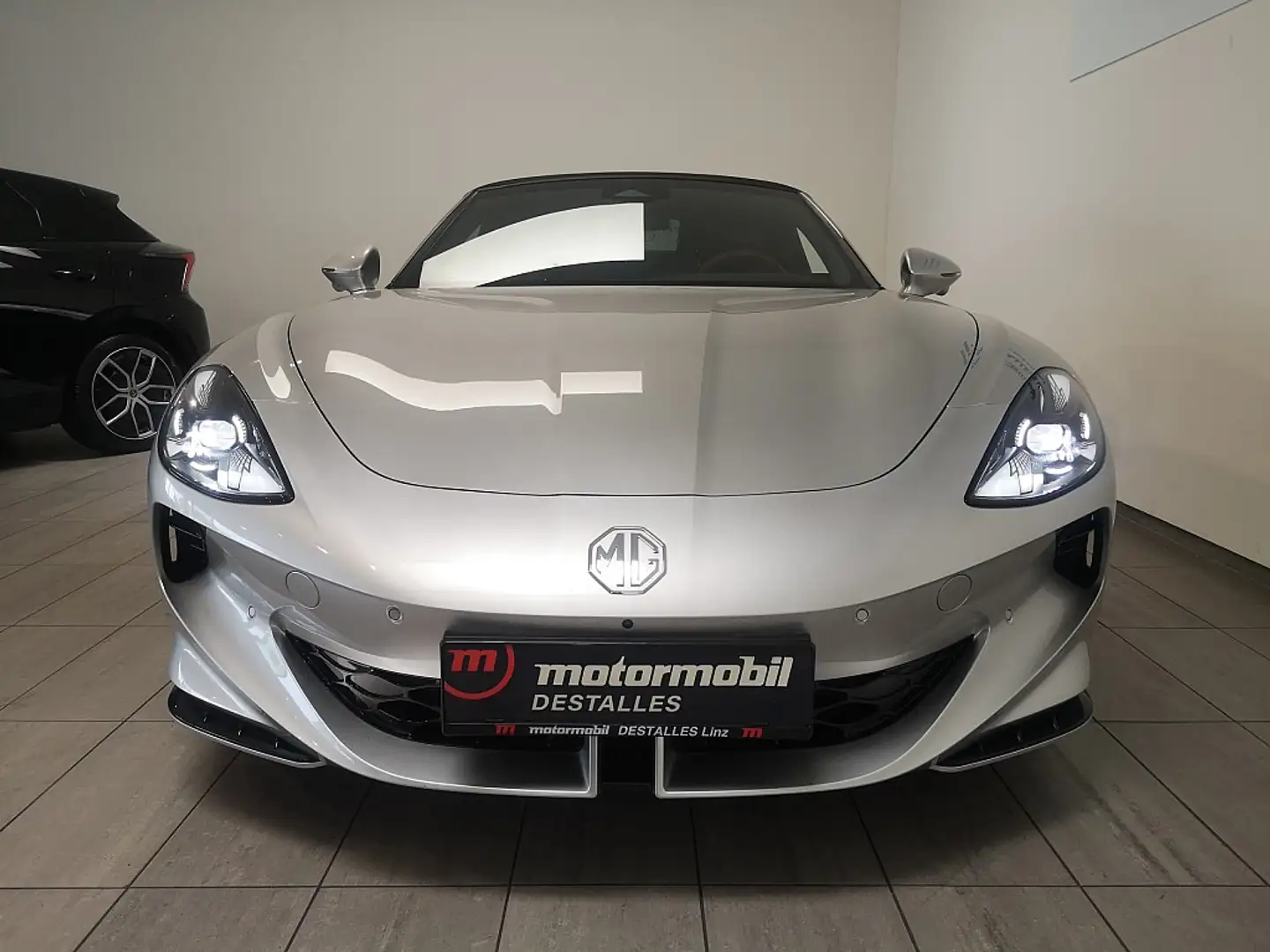 MG Cyberster 77kWh GT Silber - 2
