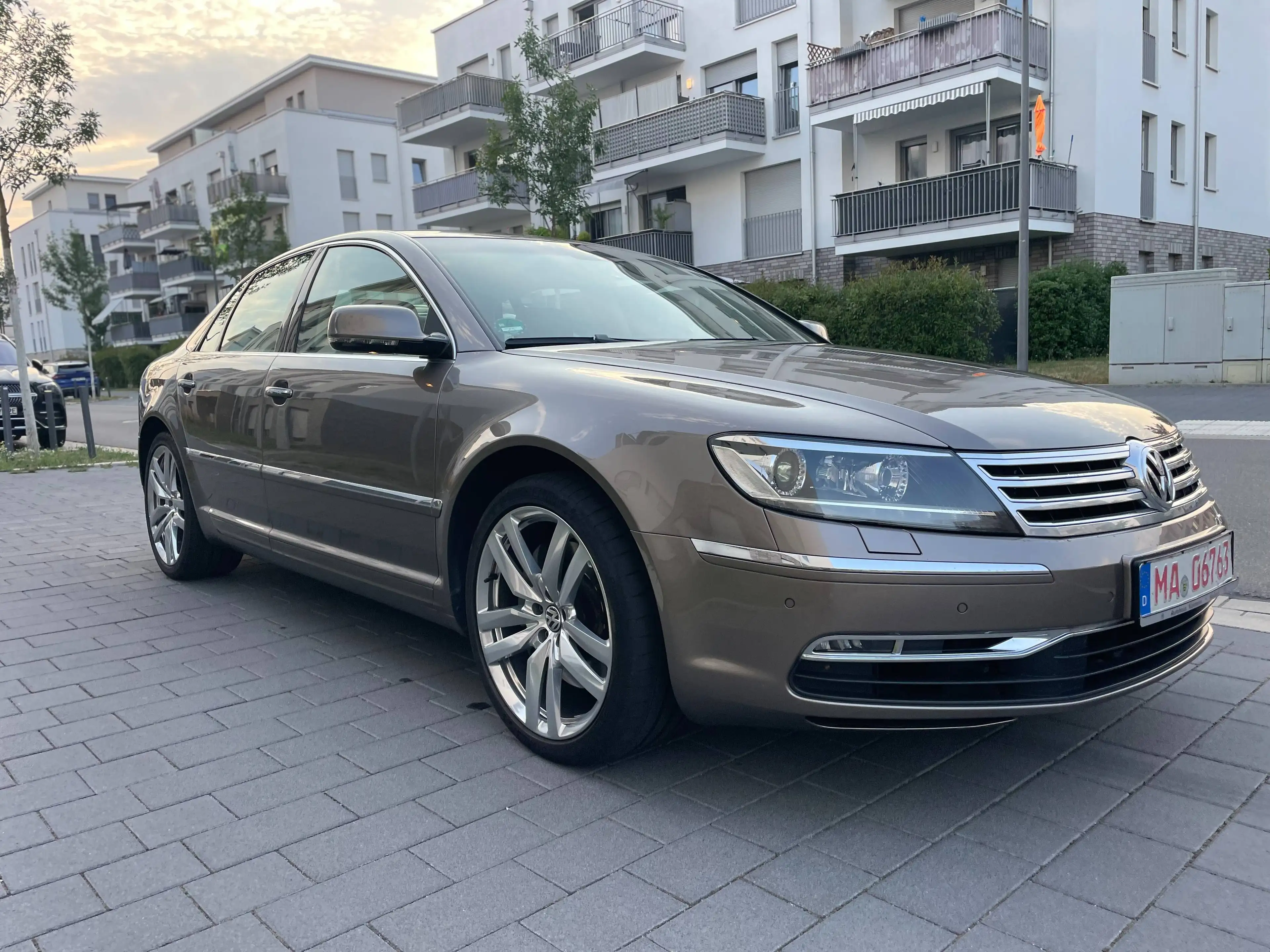 Volkswagen Phaeton Phaeton Diesel 3.0 V6 TDI DPF 4MOTION Automatik (5 Sitzer) — photo 3