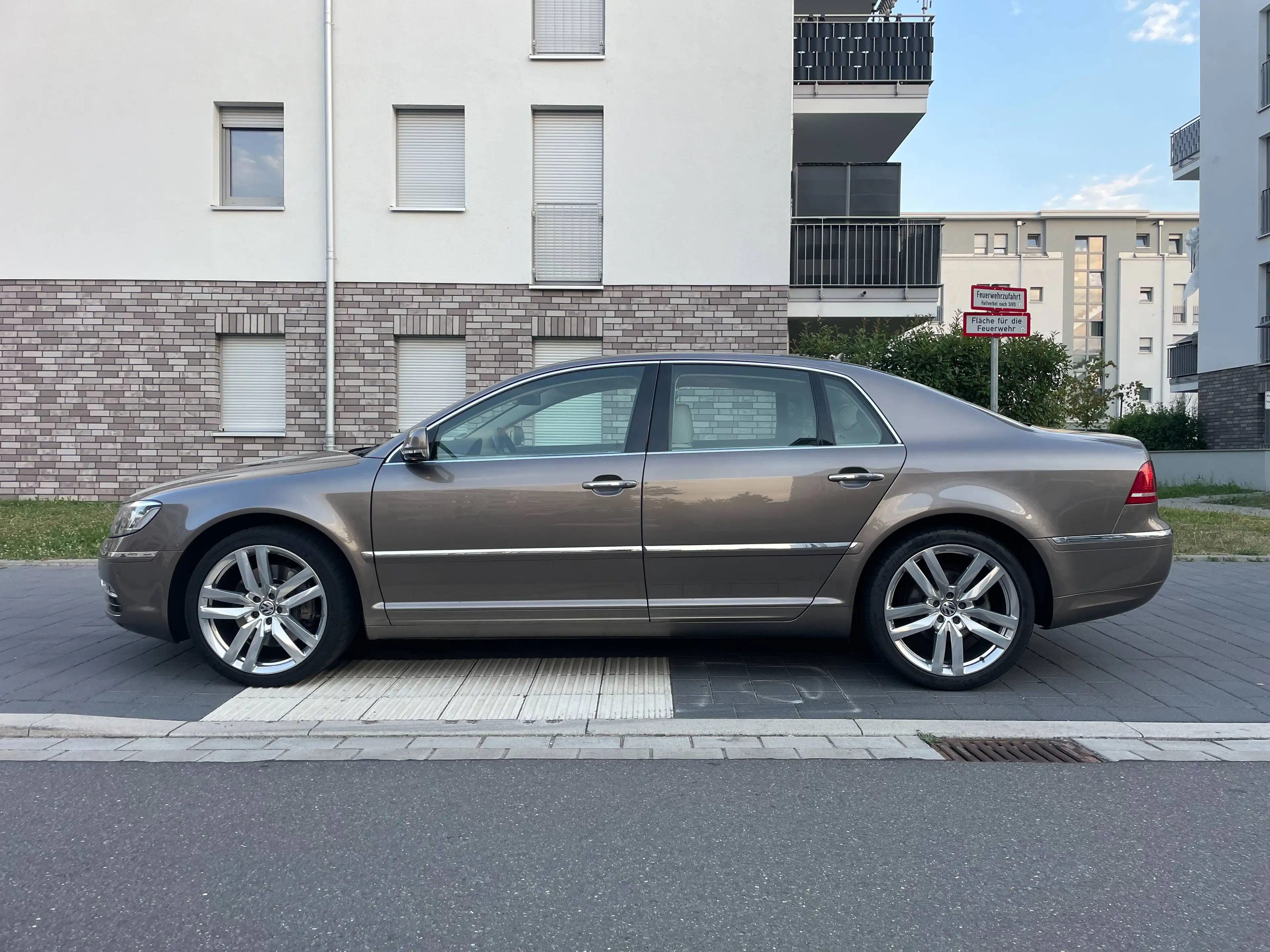 Volkswagen Phaeton Phaeton Diesel 3.0 V6 TDI DPF 4MOTION Automatik (5 Sitzer) — photo 6