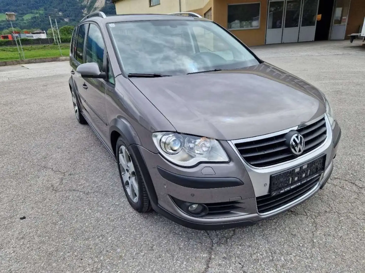 Volkswagen Touran Touran Highline 2,0 TDI DPF DSG Highline Grau - 1