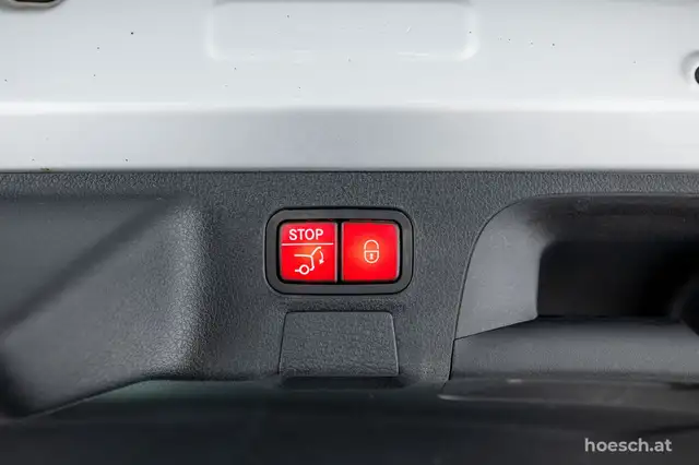 Mercedes-Benz CLA view 10