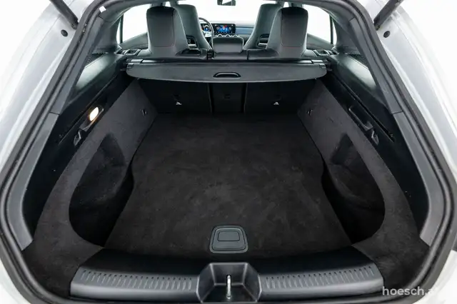 Mercedes-Benz CLA view 9