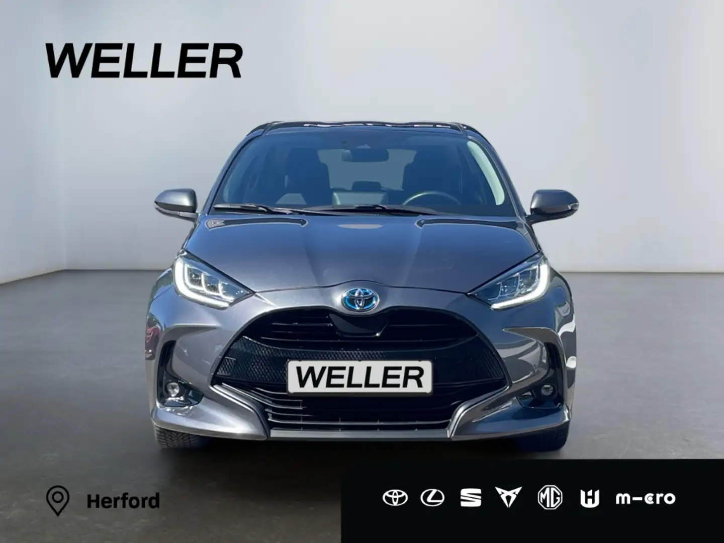 Toyota Yaris Hybrid 1.5 Team D *Navi*CAM*Spurhalteass*ACC* Grijs - 2