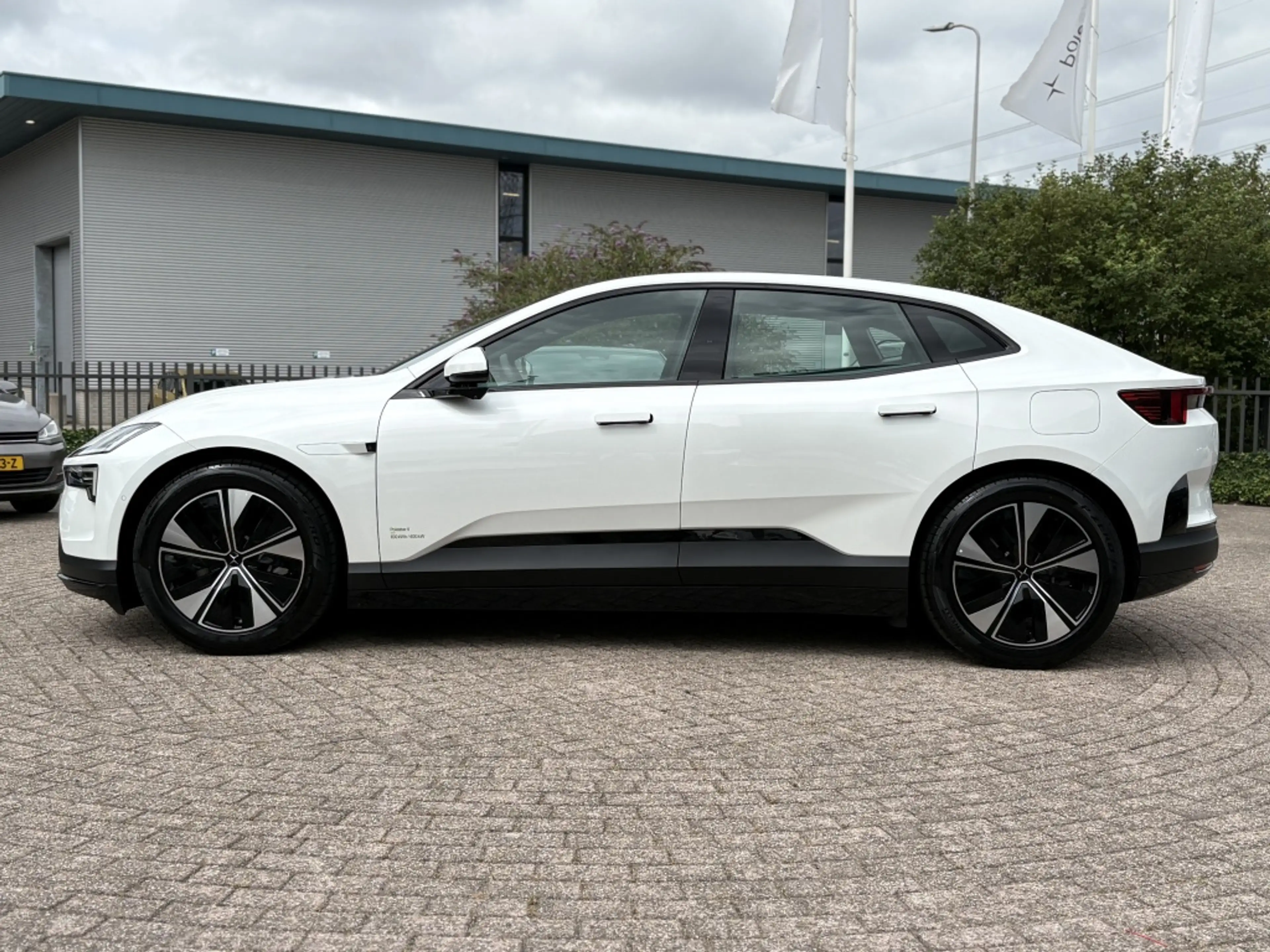 Polestar 4 Long range Dual motor 100 kWh | Plus & Pilot pack — photo 3