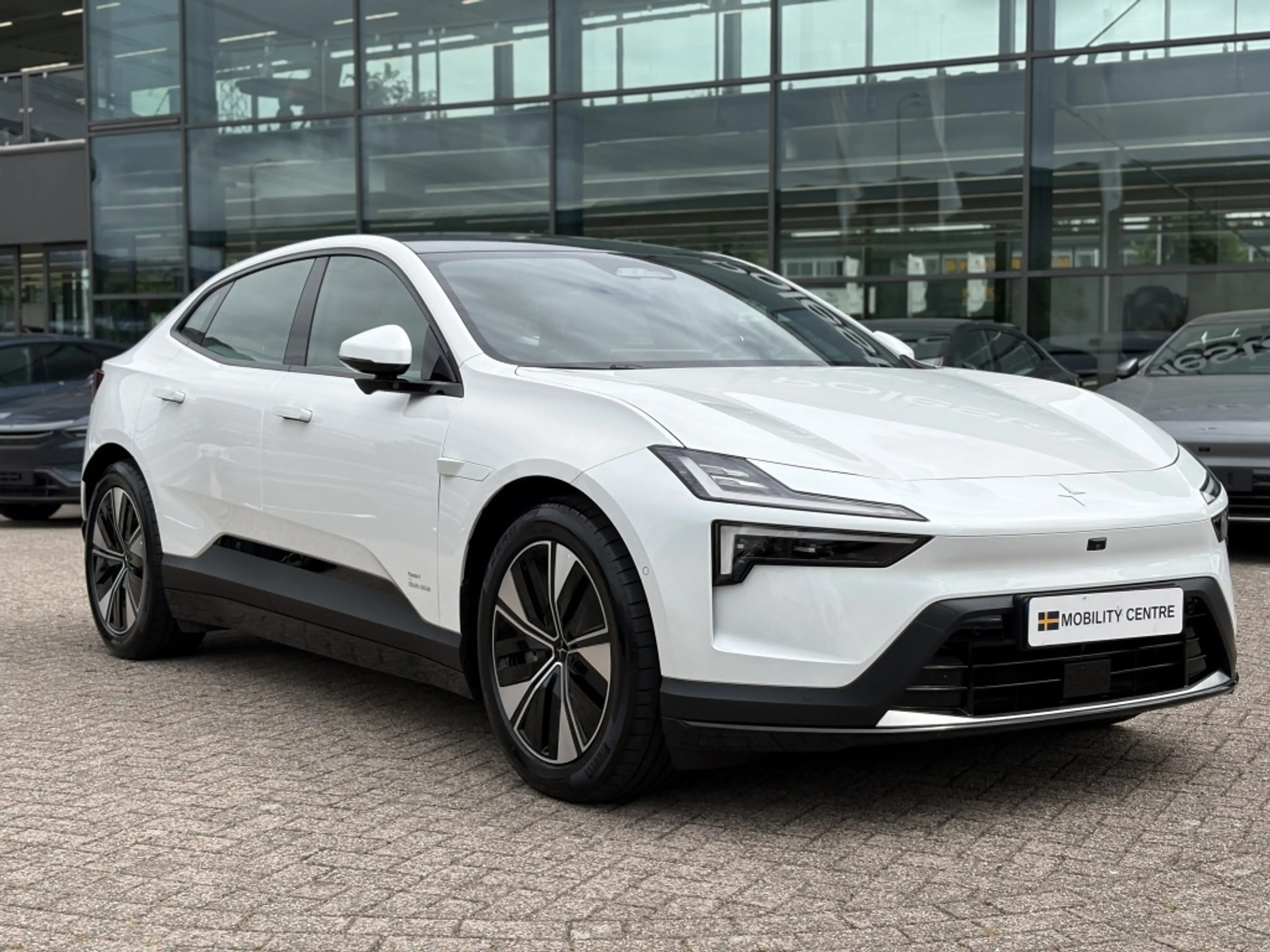 Polestar 4 Long range Dual motor 100 kWh | Plus & Pilot pack — photo 2