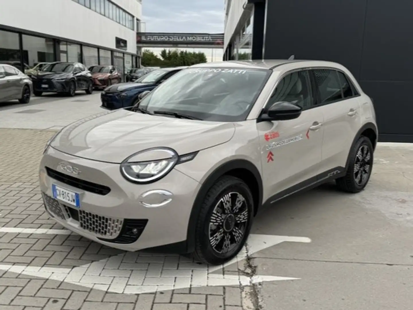 Fiat 600 1.2 Hybrid Bronce - 1