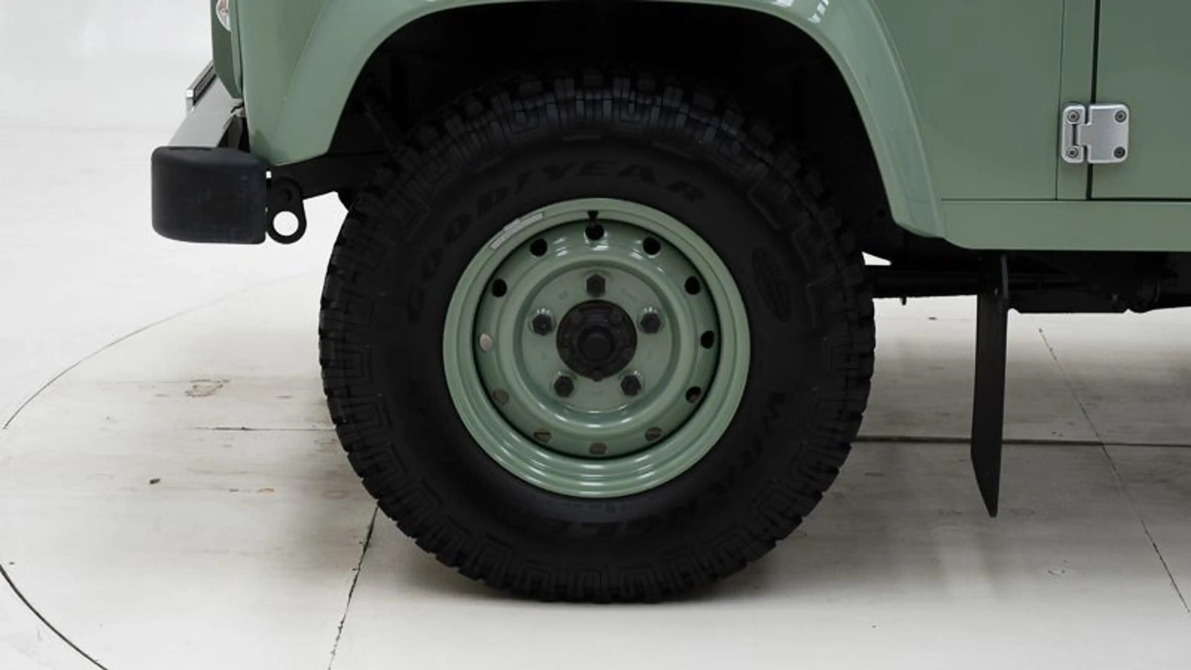 Land Rover Defender Heritage 90 '2015 CH79116 — photo 12